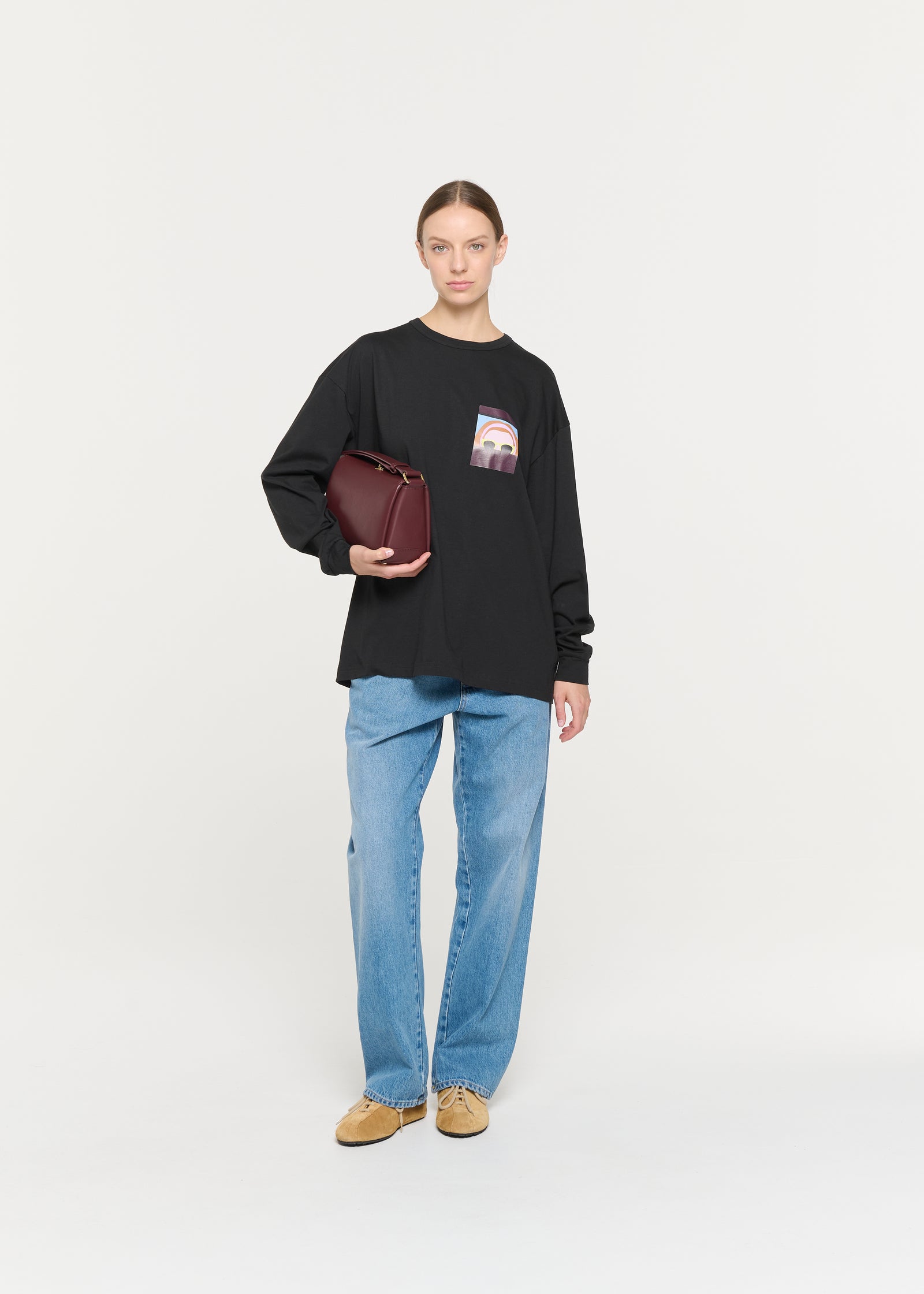 LONG SLEEVED BLACK T-SHIRT