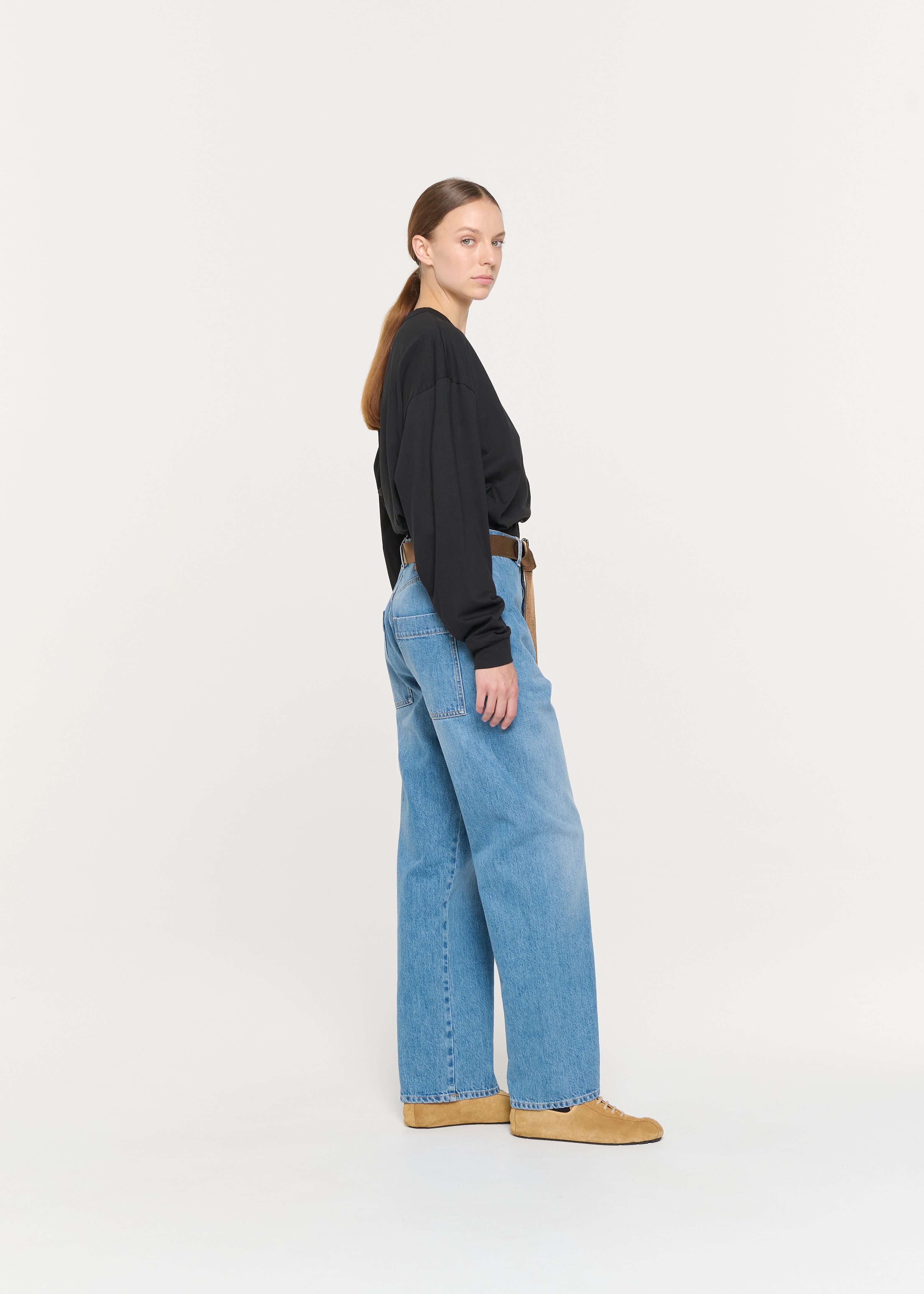 STRAIGHT-LEG BLUE DENIM