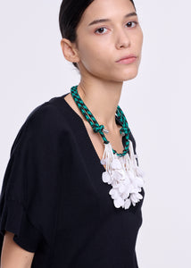 WHITE NECKLACE WITH SEQUIN FRINGES