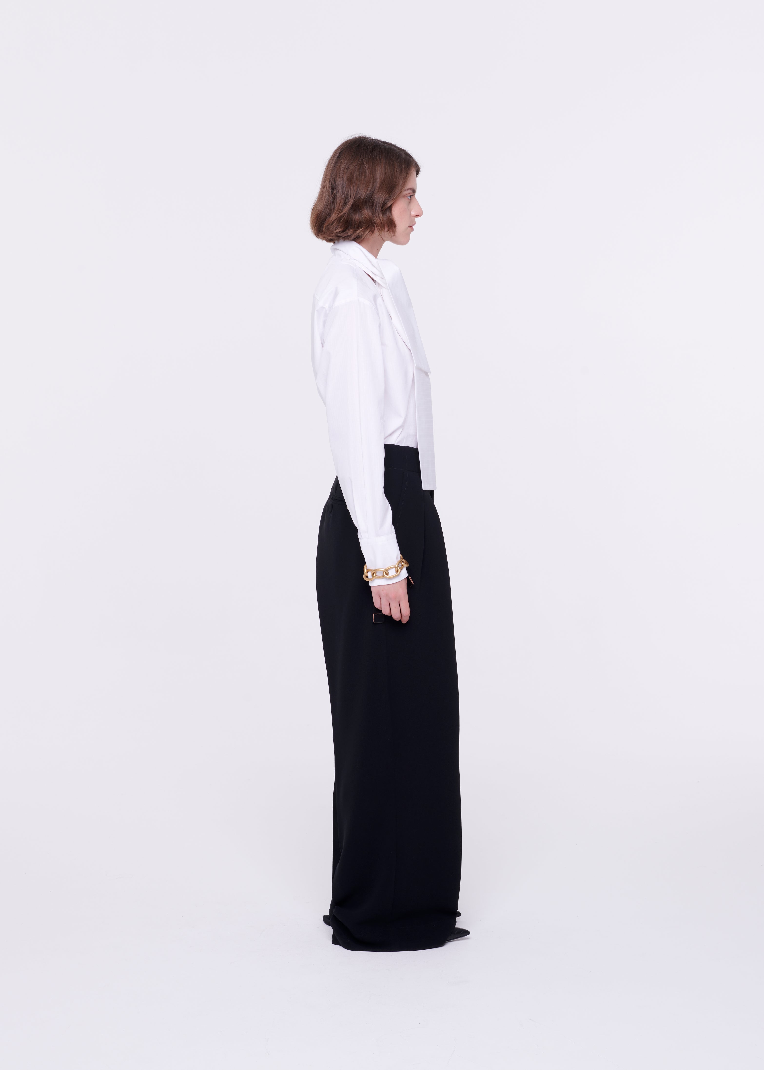 PLEATED BLACK WIDE LEG PANTS IN CADY