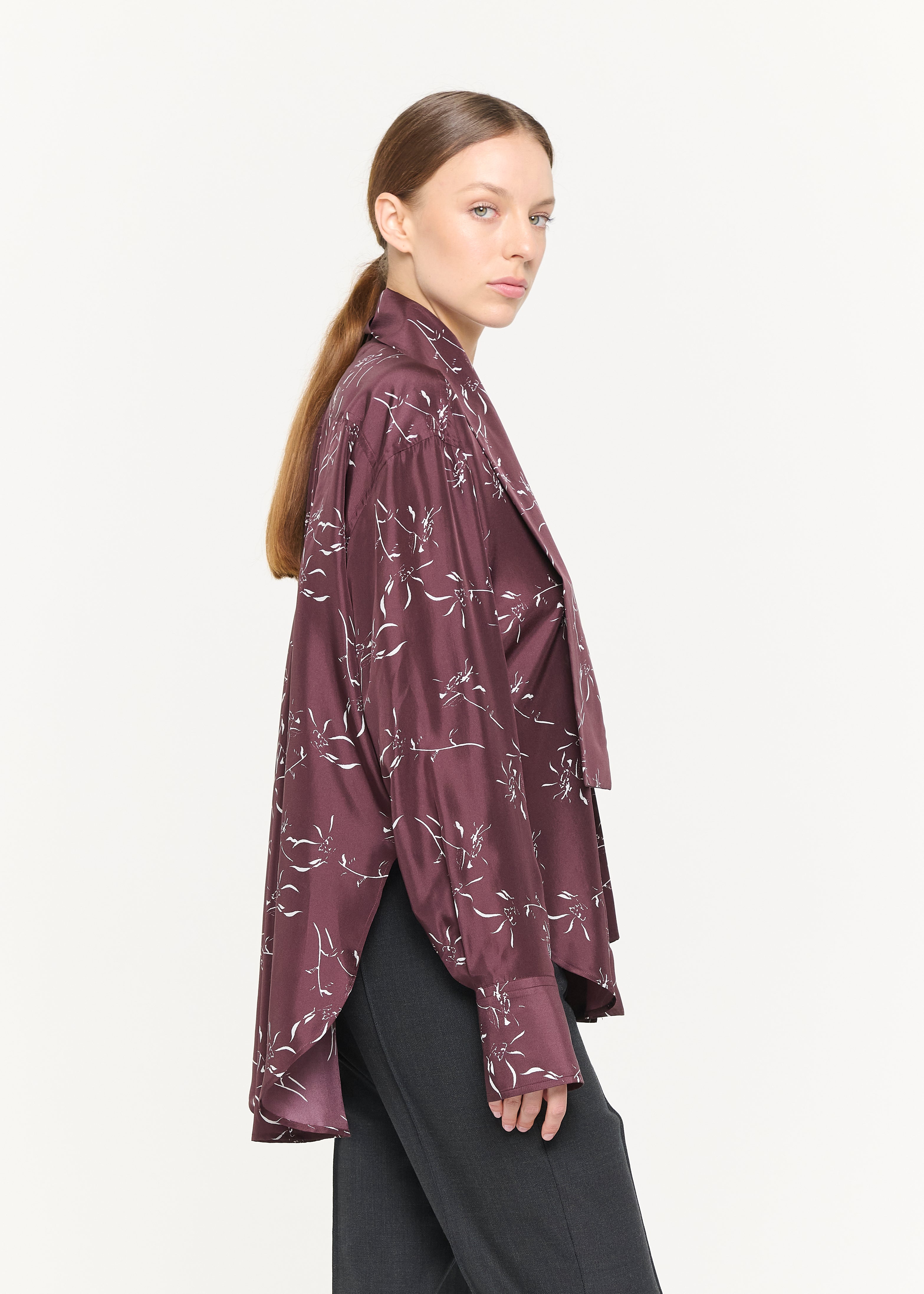 CAMICIA IN SETA HABOUTAI CON STAMPA FLOREALE