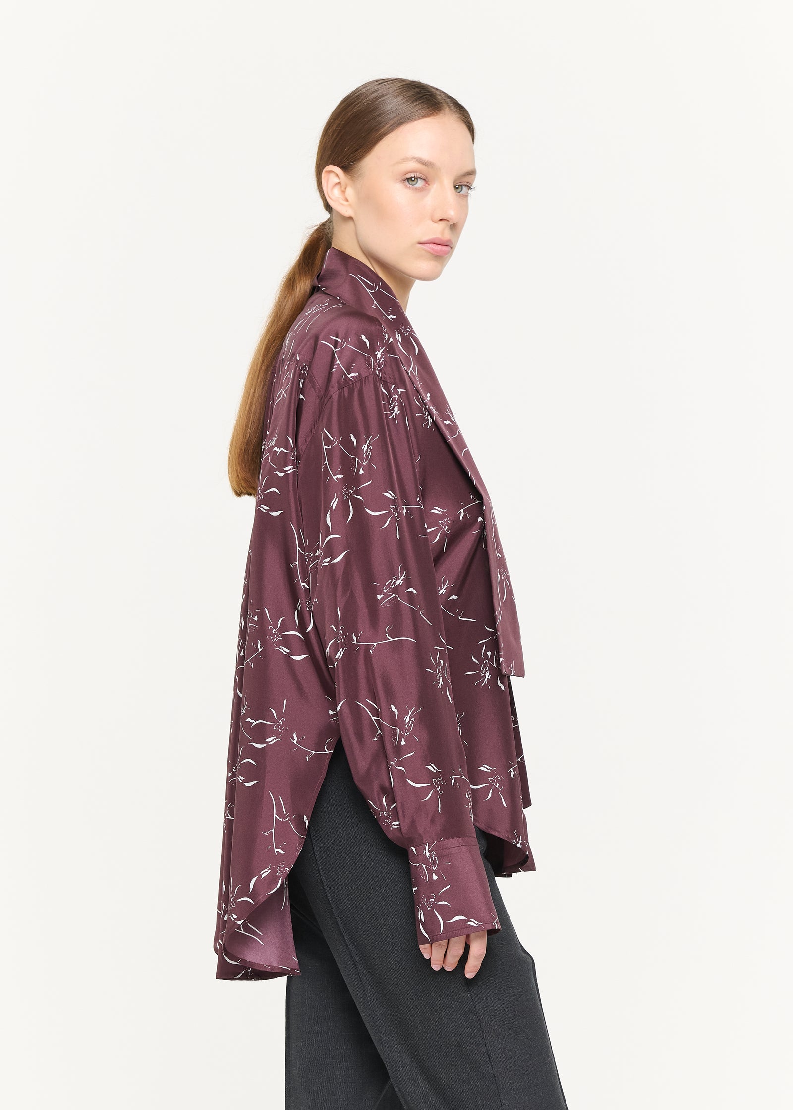 CAMICIA IN SETA HABOUTAI CON STAMPA FLOREALE