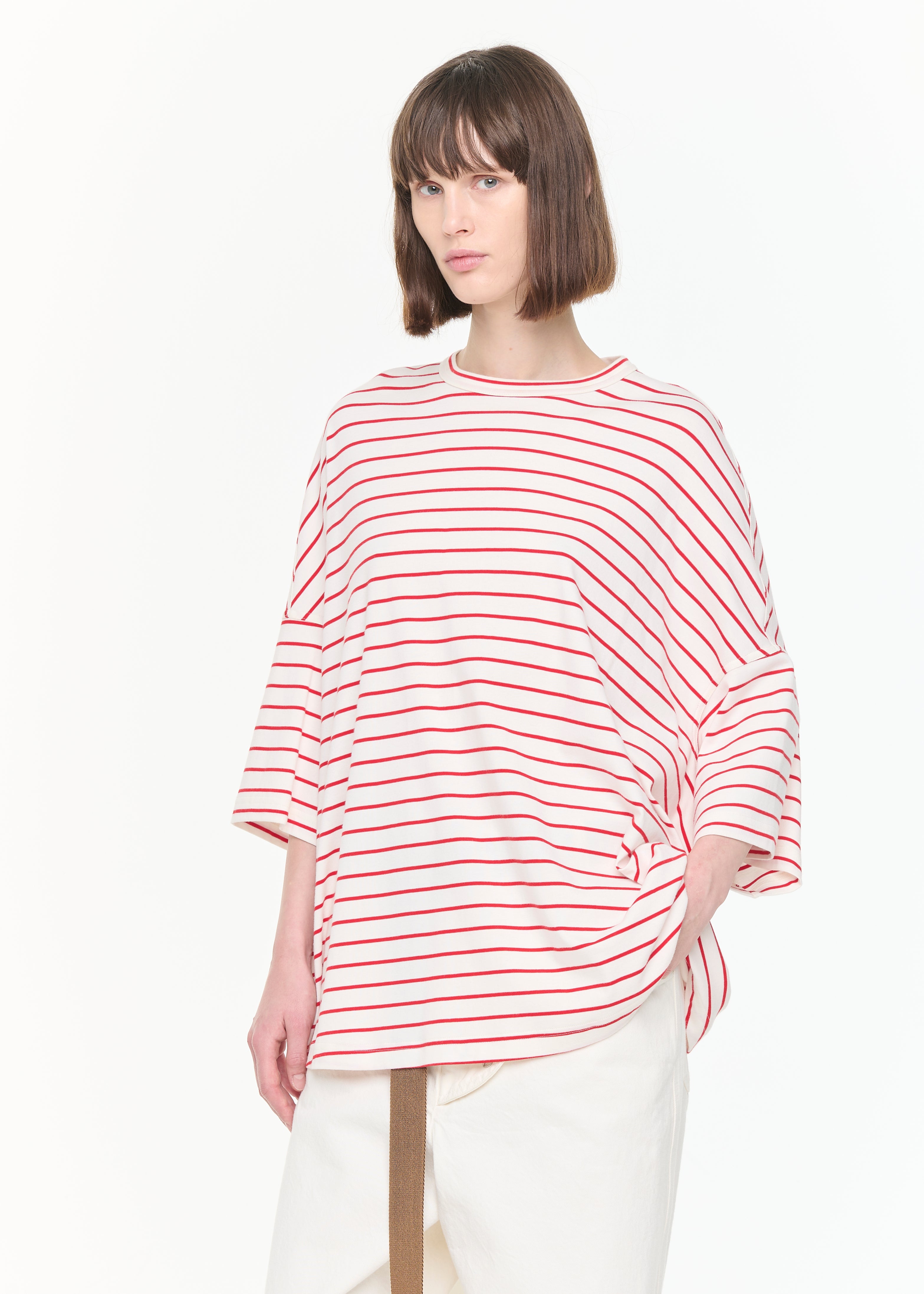 WHITE RED STRIPED WIDE SLEEVED T-SHIRT