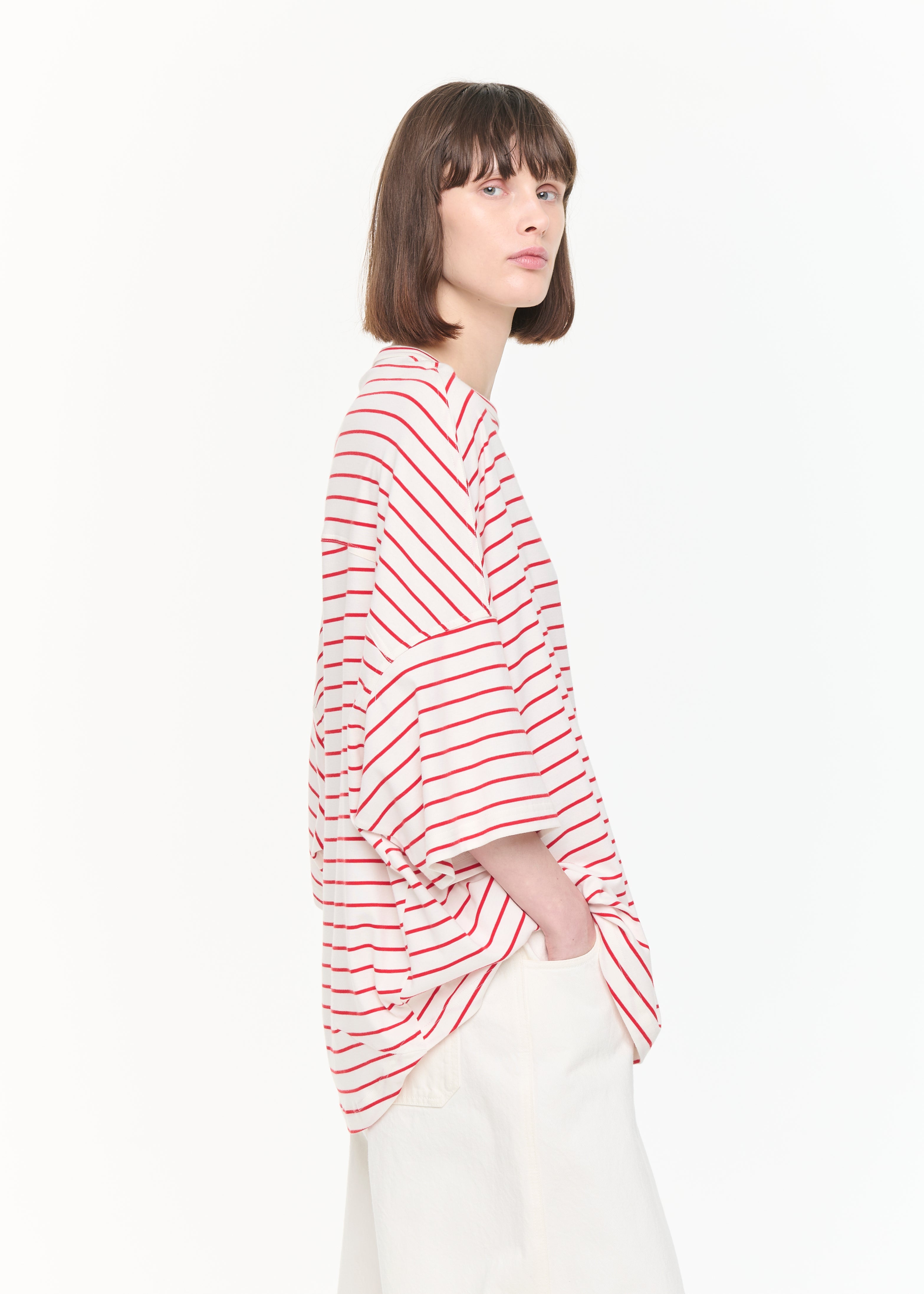 WHITE RED STRIPED WIDE SLEEVED T-SHIRT
