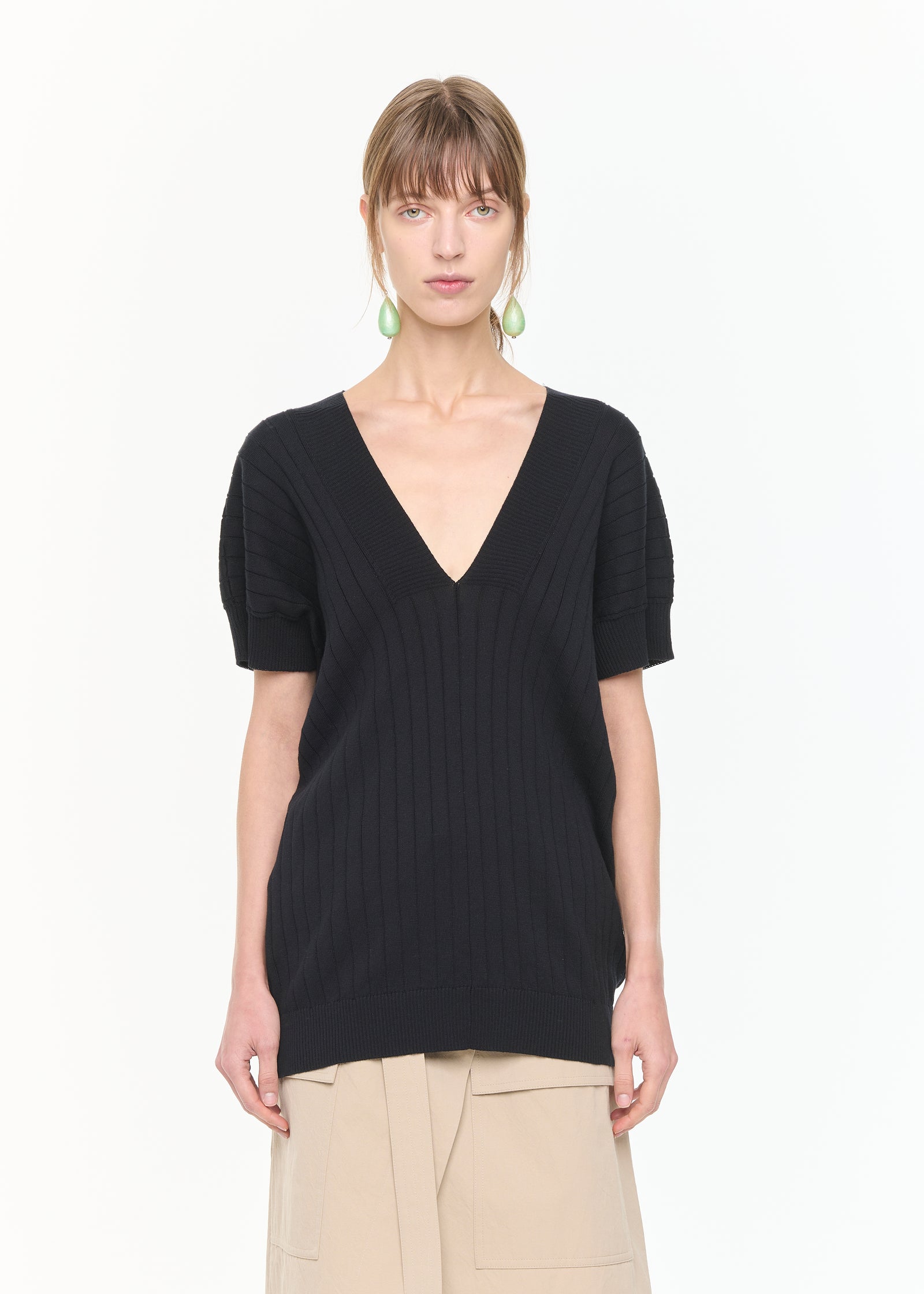 Maglia a coste con scollo a V