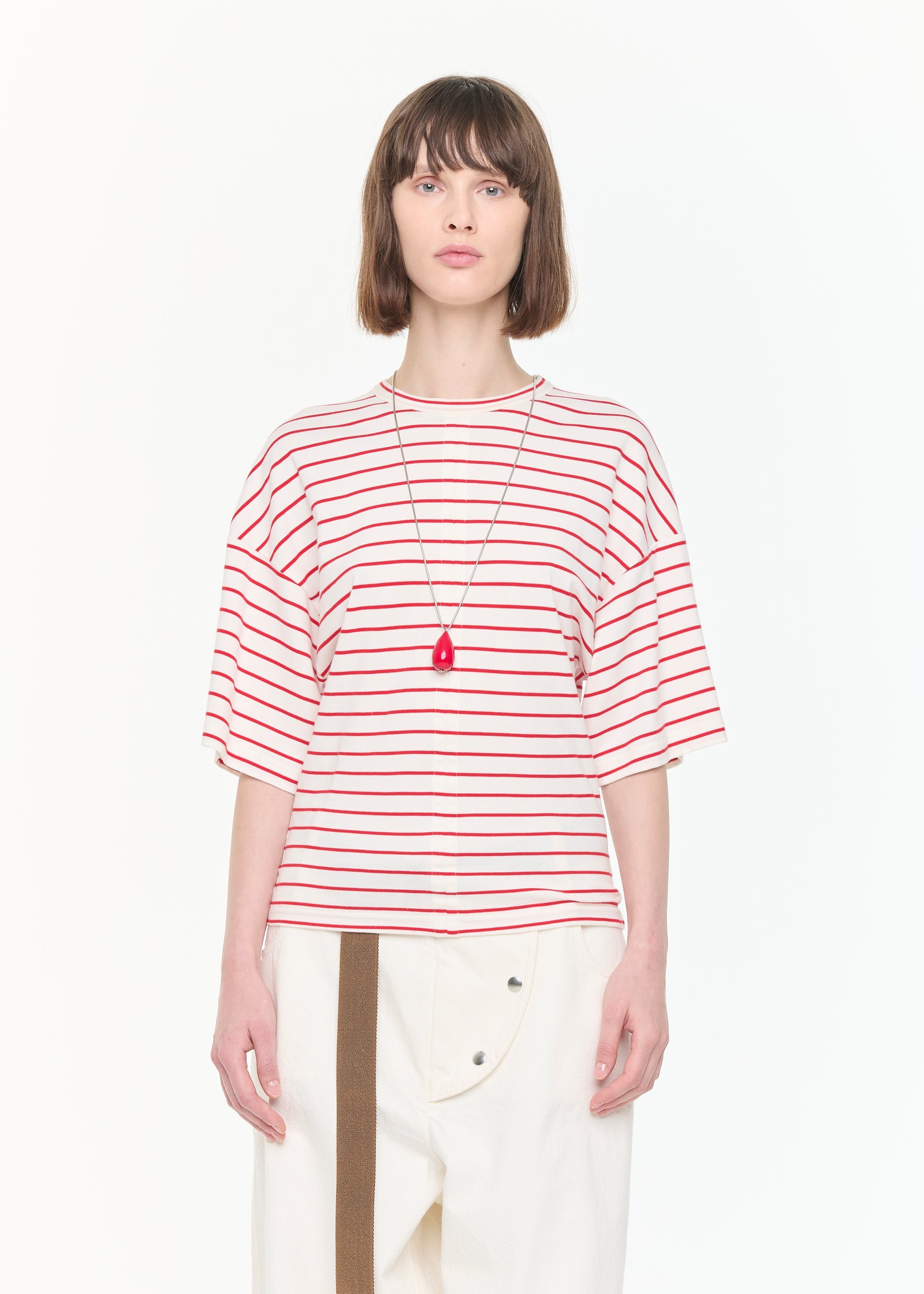 WHITE RED STRIPED FITTED T-SHIRT