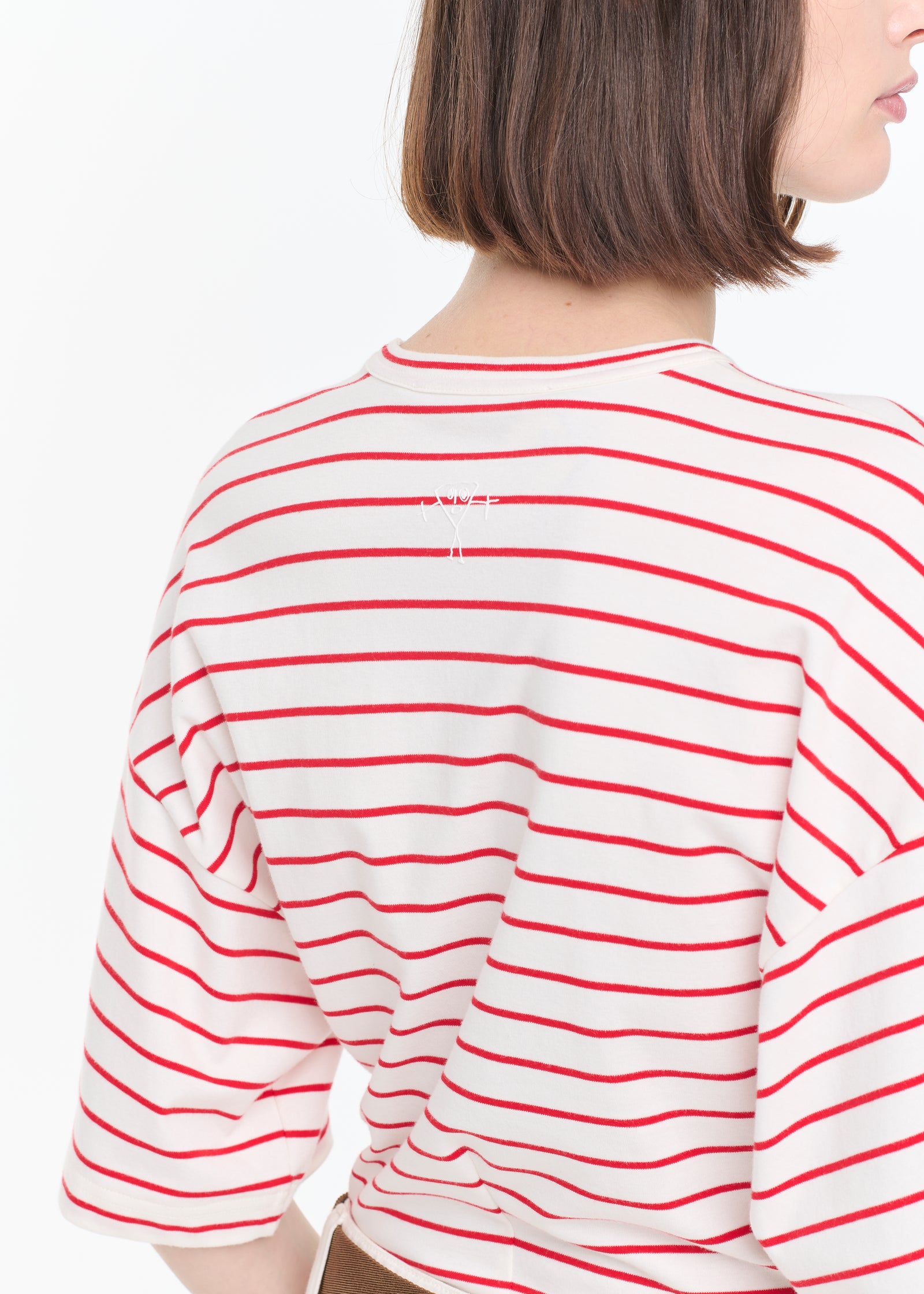 WHITE RED STRIPED FITTED T-SHIRT
