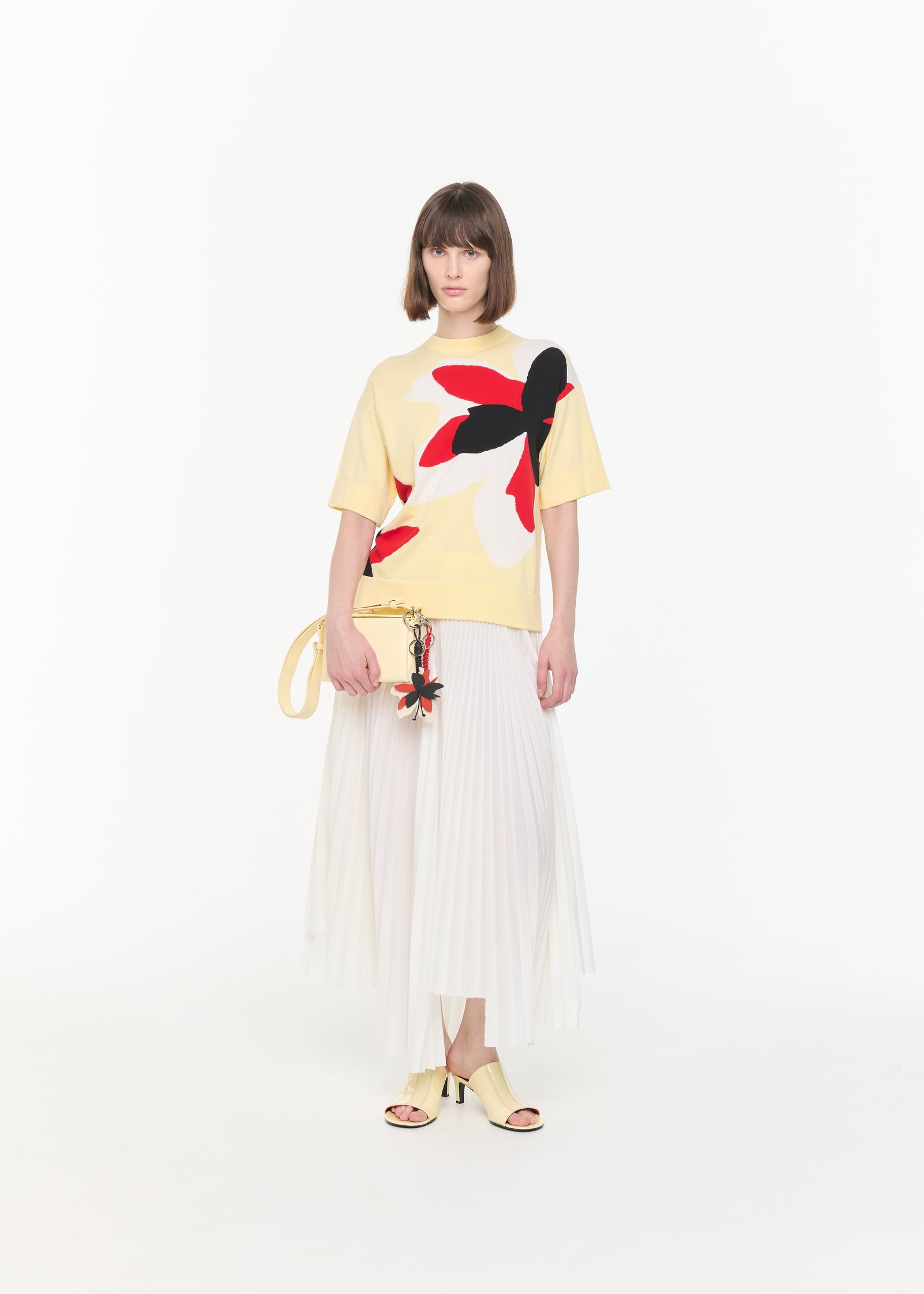 WHITE PLEATED LONG SKIRT