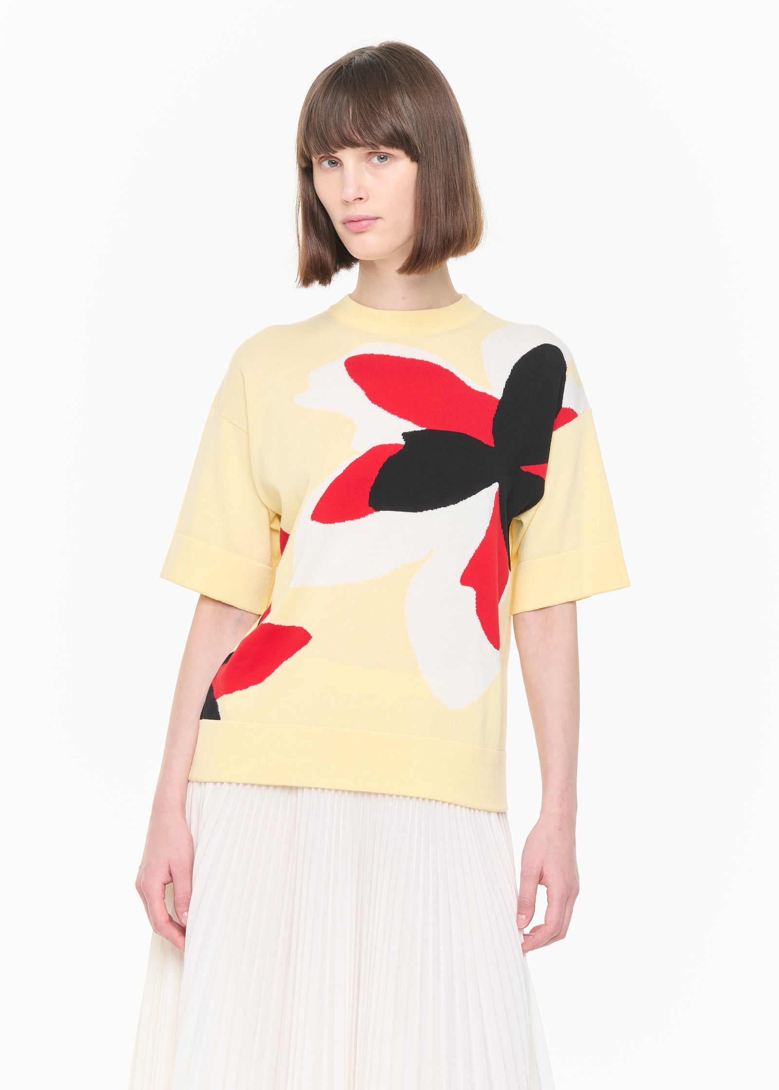 YELLOW FLORAL INTARSIA SHORT SLEEVE KNIT