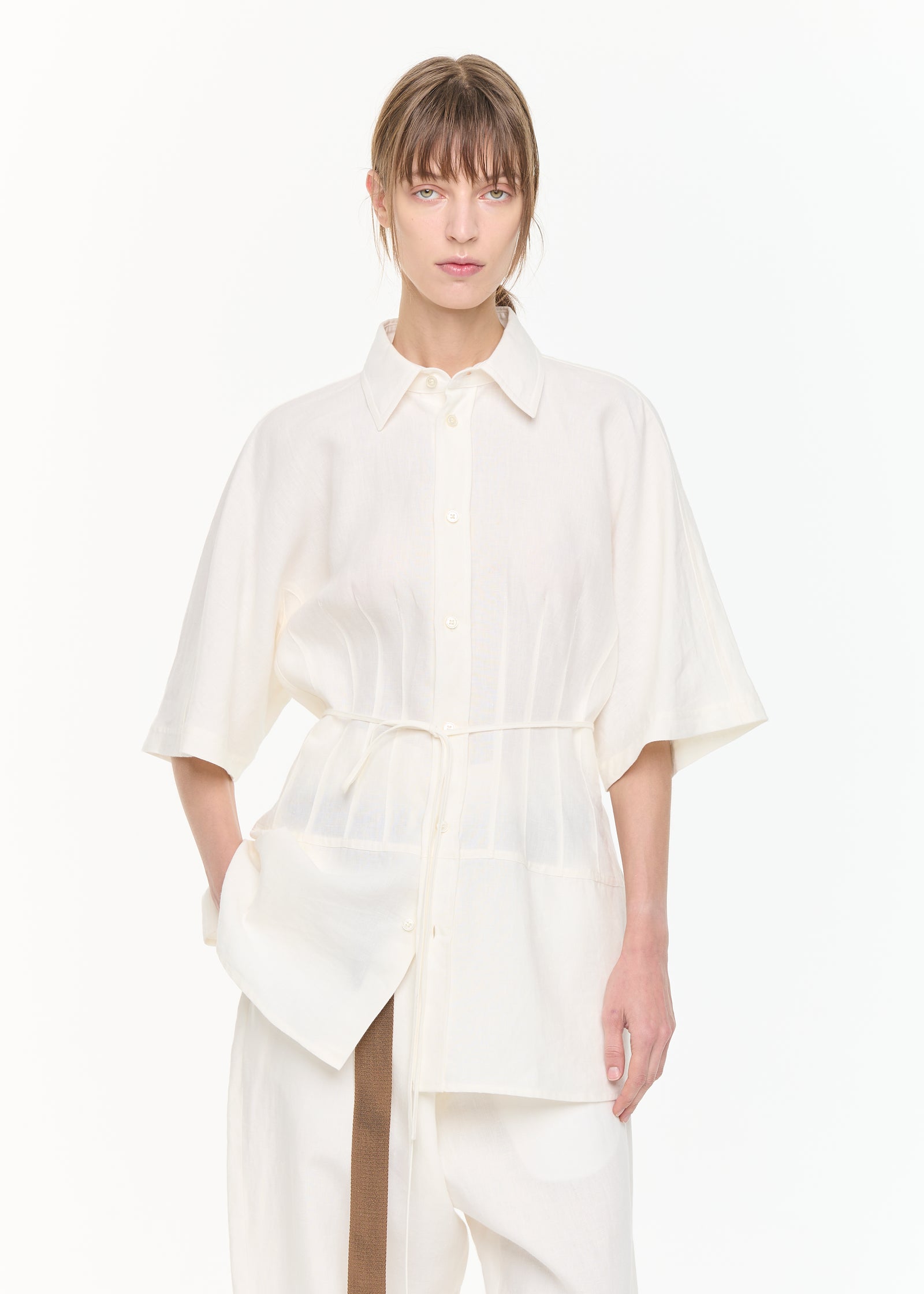 CAMICIA IN LINO CON CINTURA DA ANNODARE