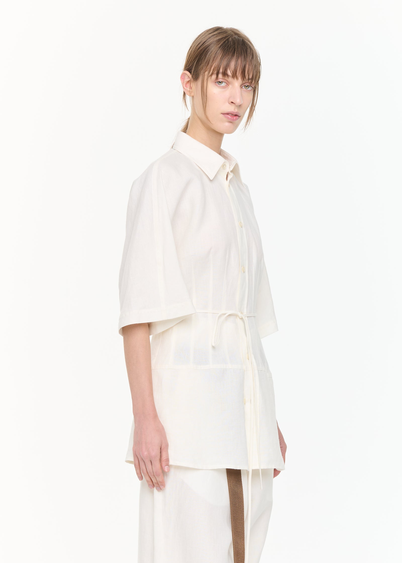 CAMICIA IN LINO CON CINTURA DA ANNODARE