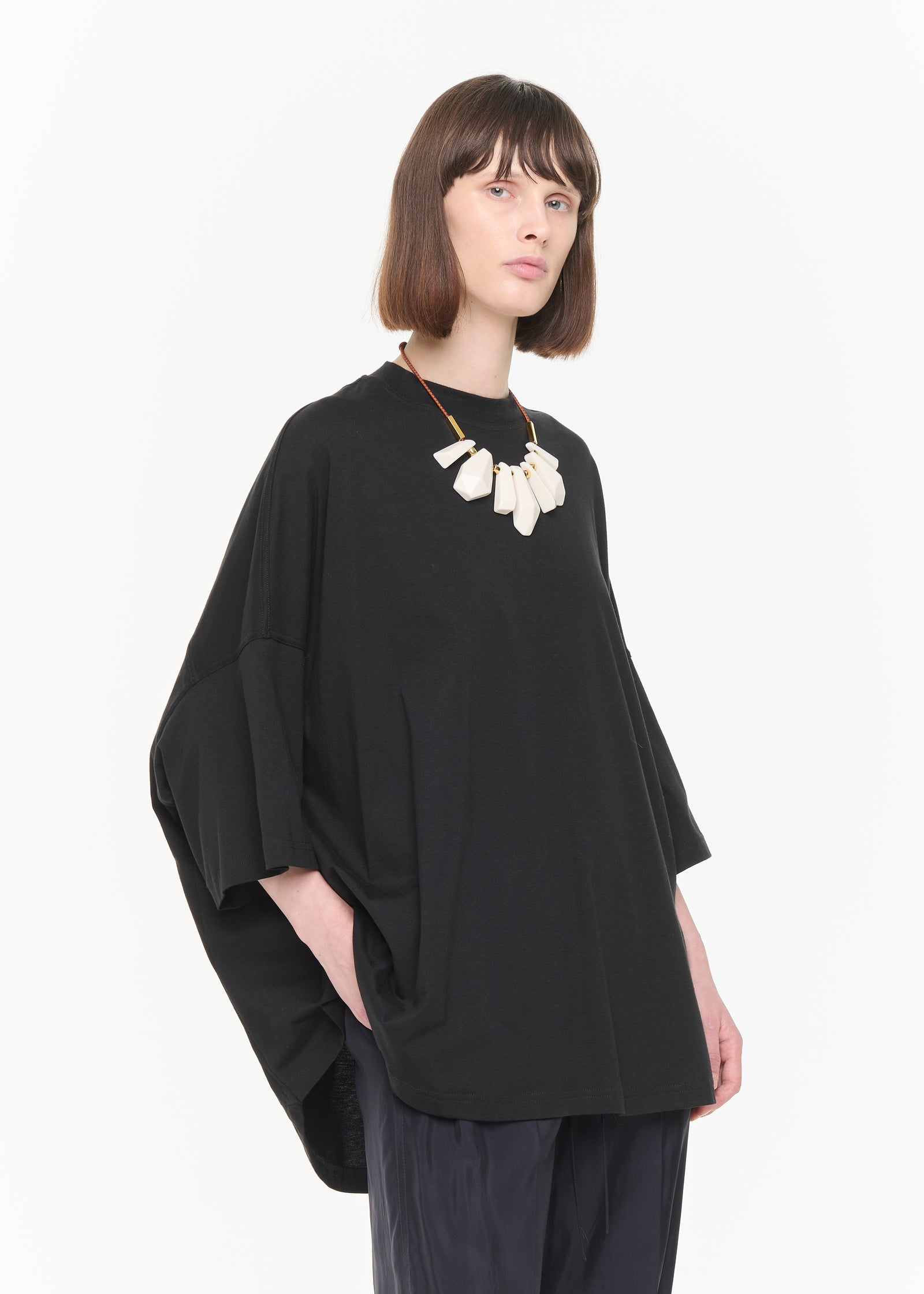 WIDE BLACK T-SHIRT
