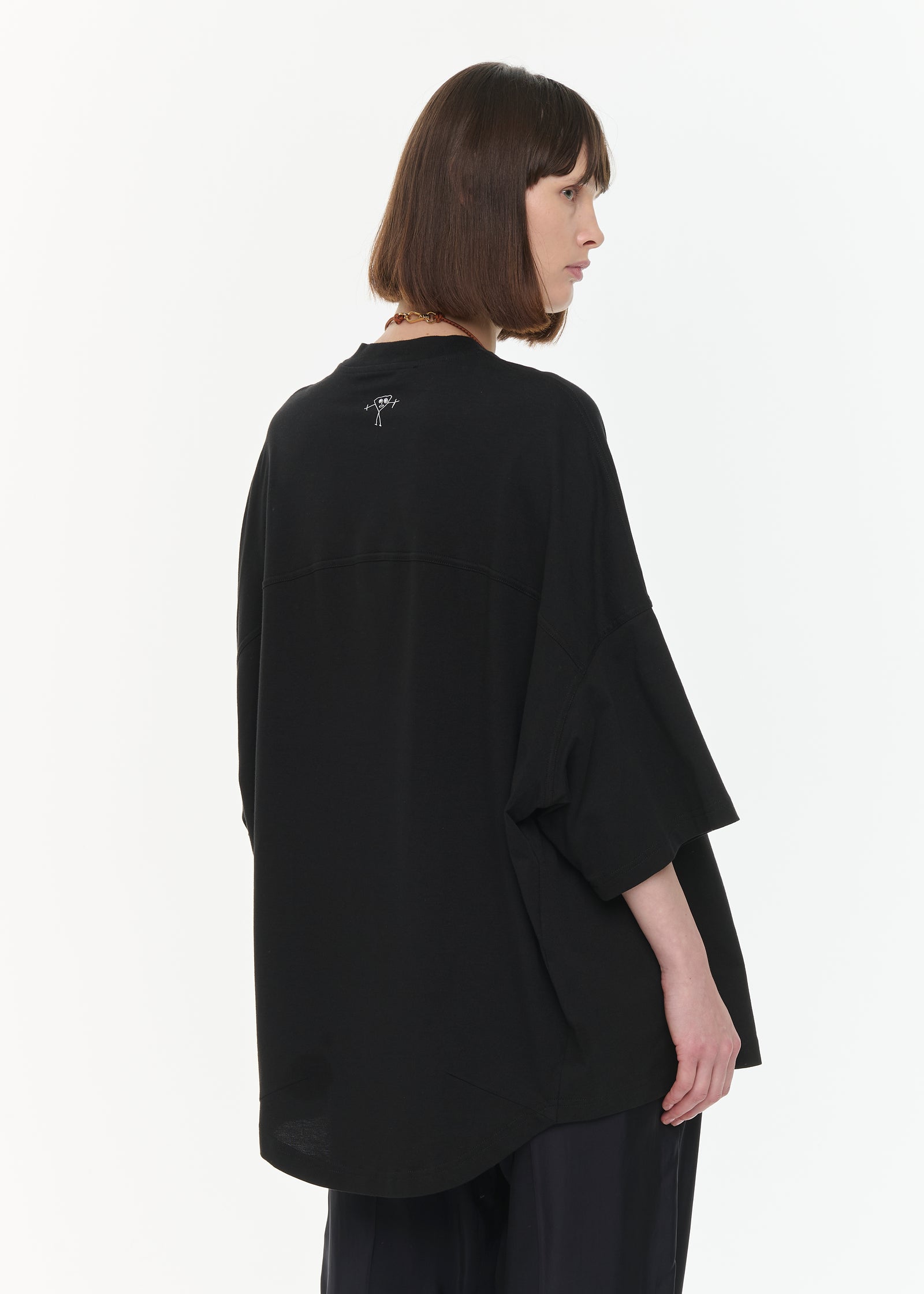 WIDE BLACK T-SHIRT