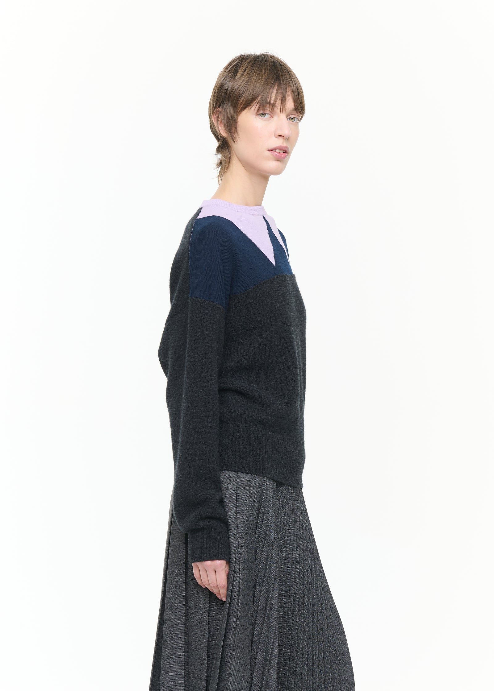 SWEATER WITH INLAY COLLAR