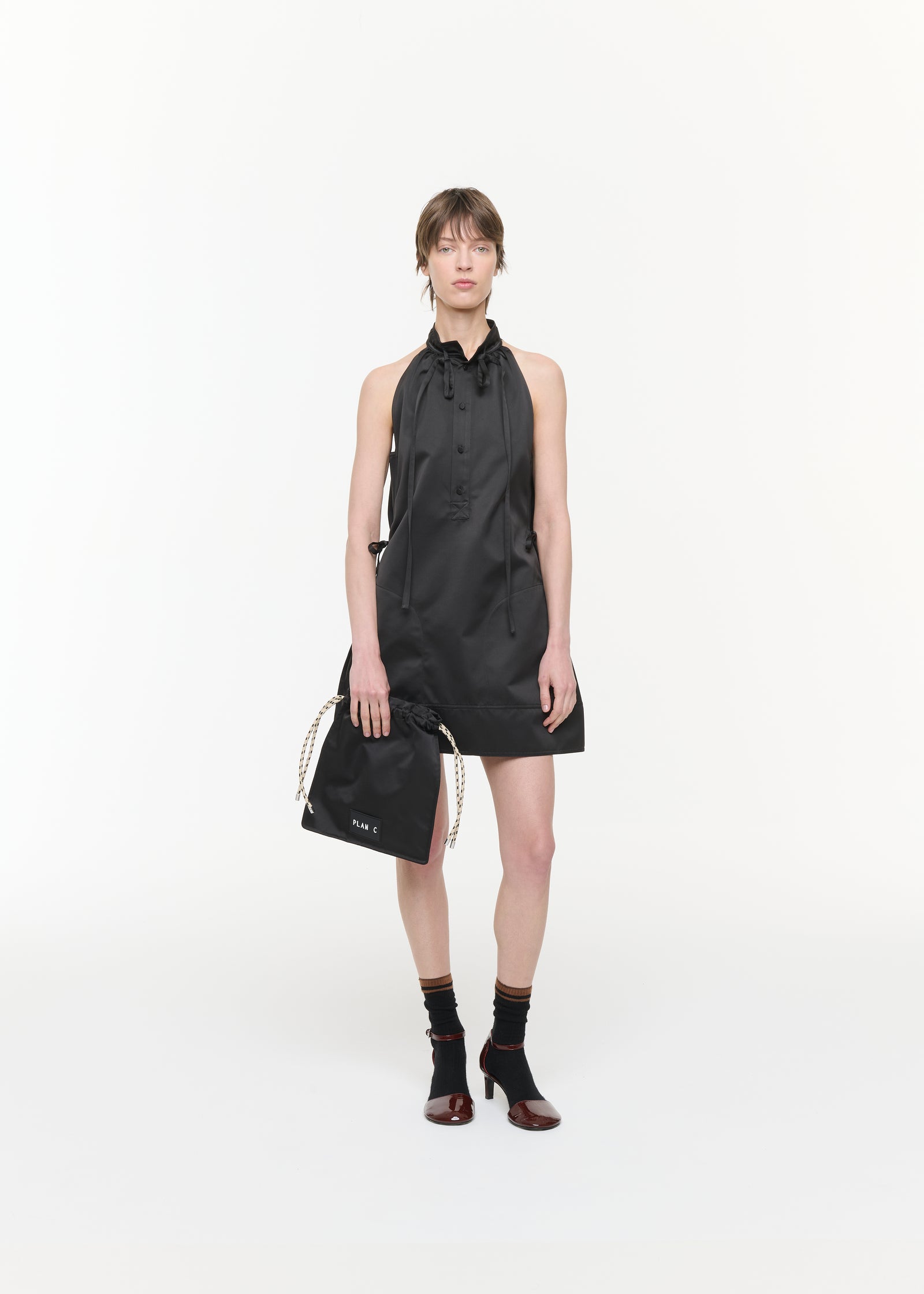 BLACK DUCHESSE DRAWSTRING POUCH