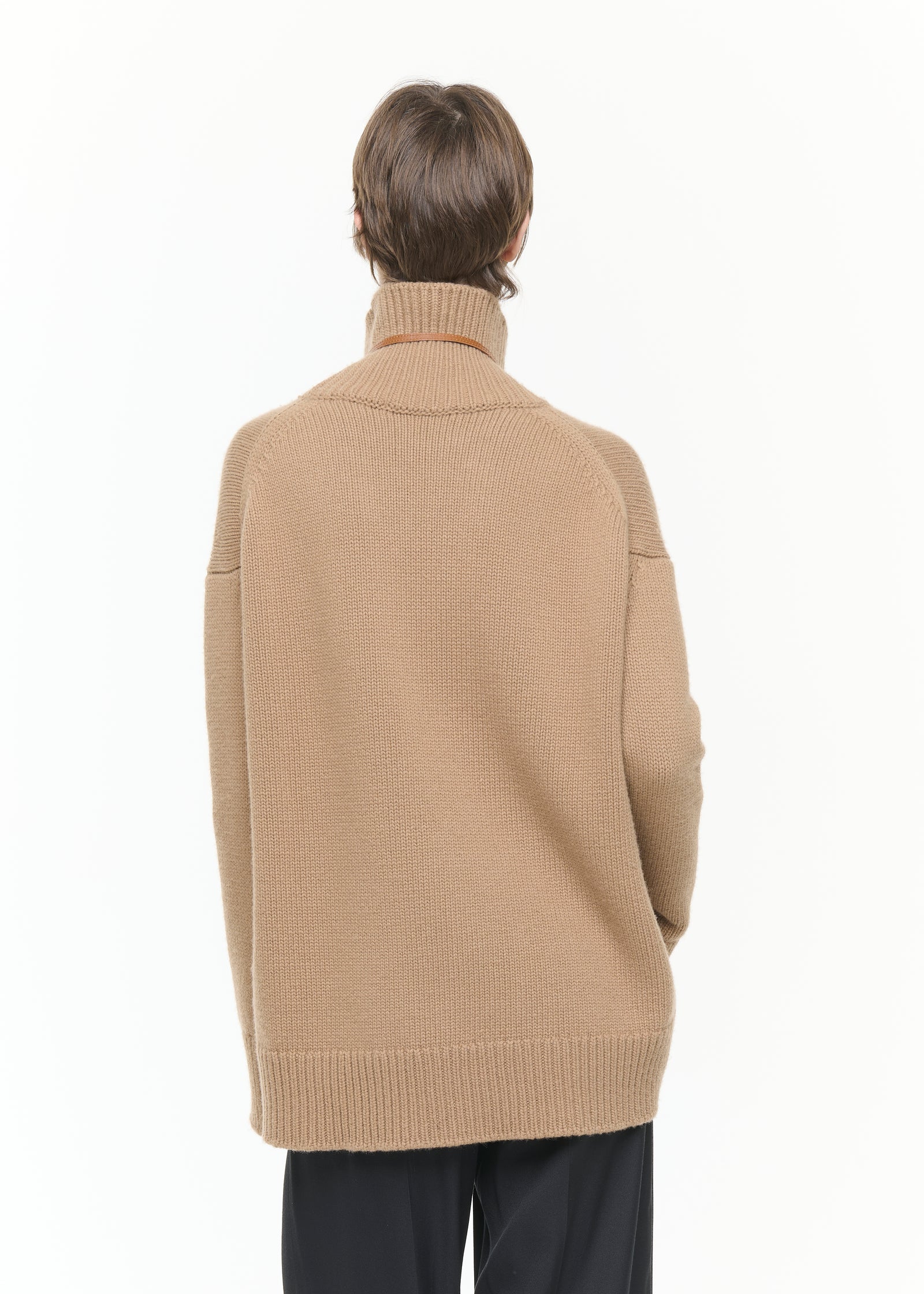 MAGLIONE A COLLO ALTO IN CACHEMIRE CAMMELLO