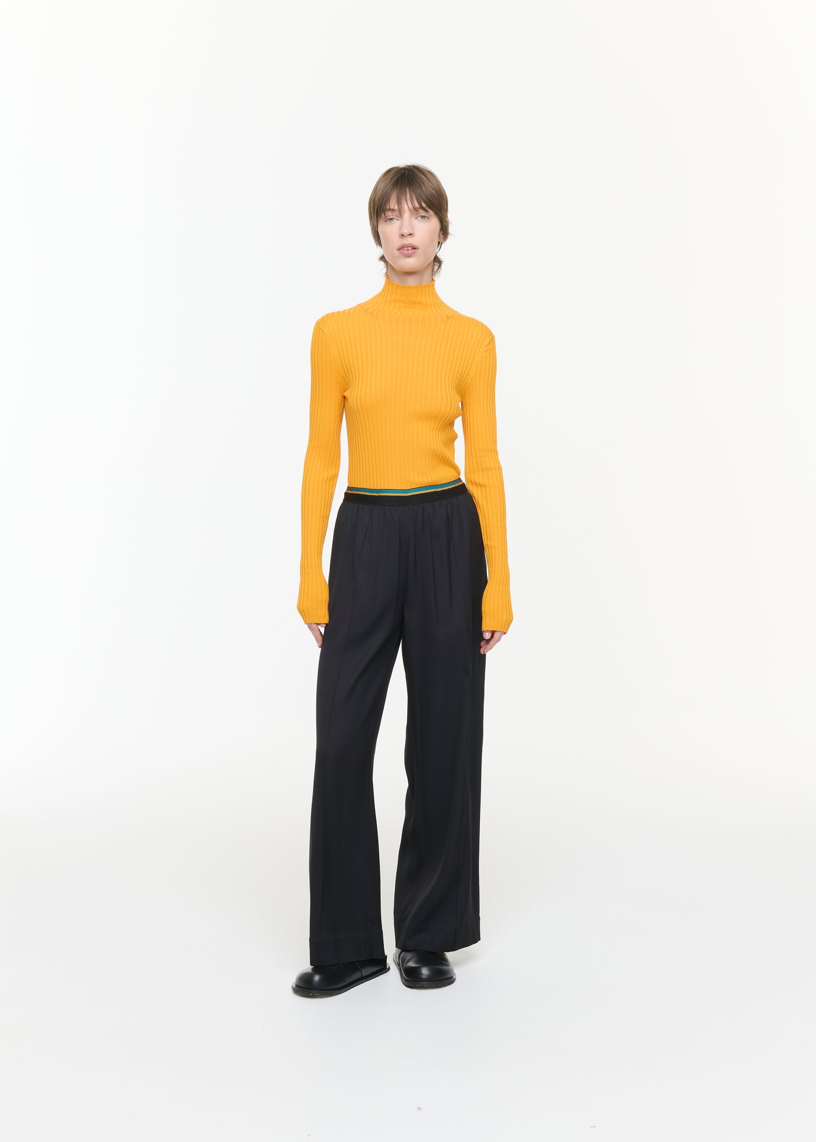 PANTALONI NERI IN ZIBELLINO