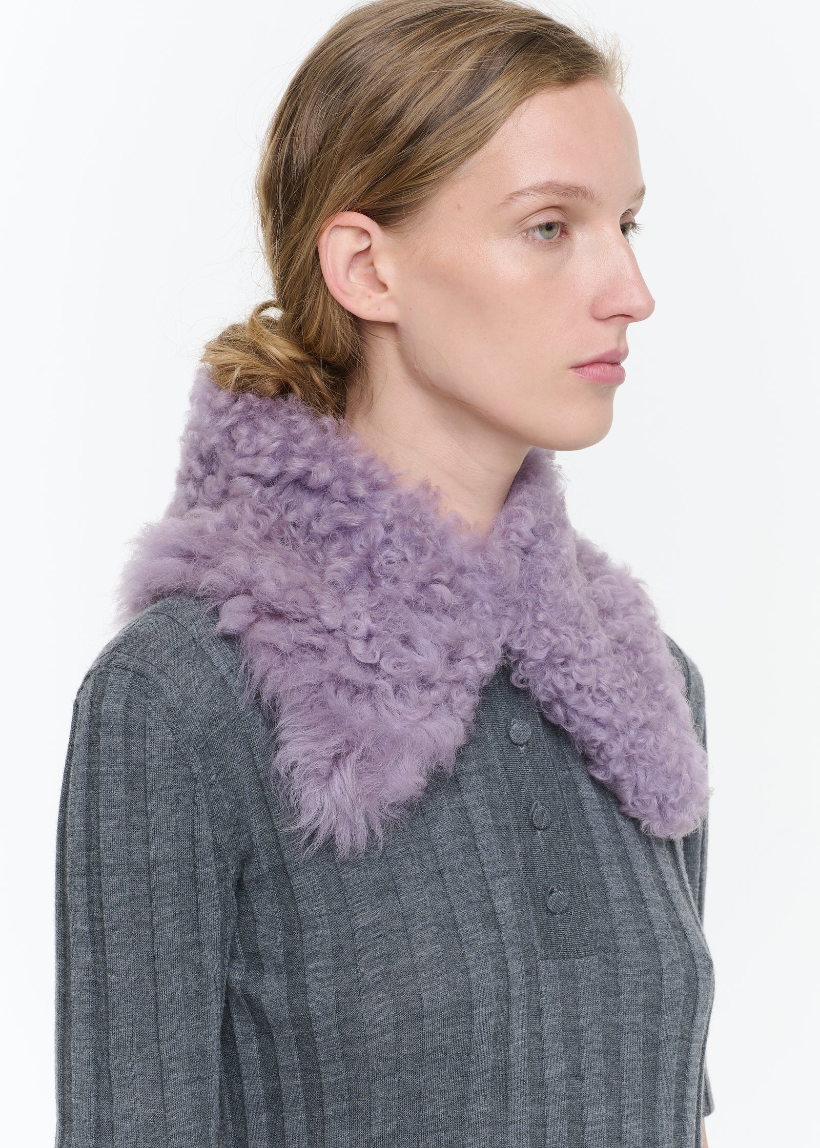 LILAC CURLY SHEARLING SHORT COLLAR
