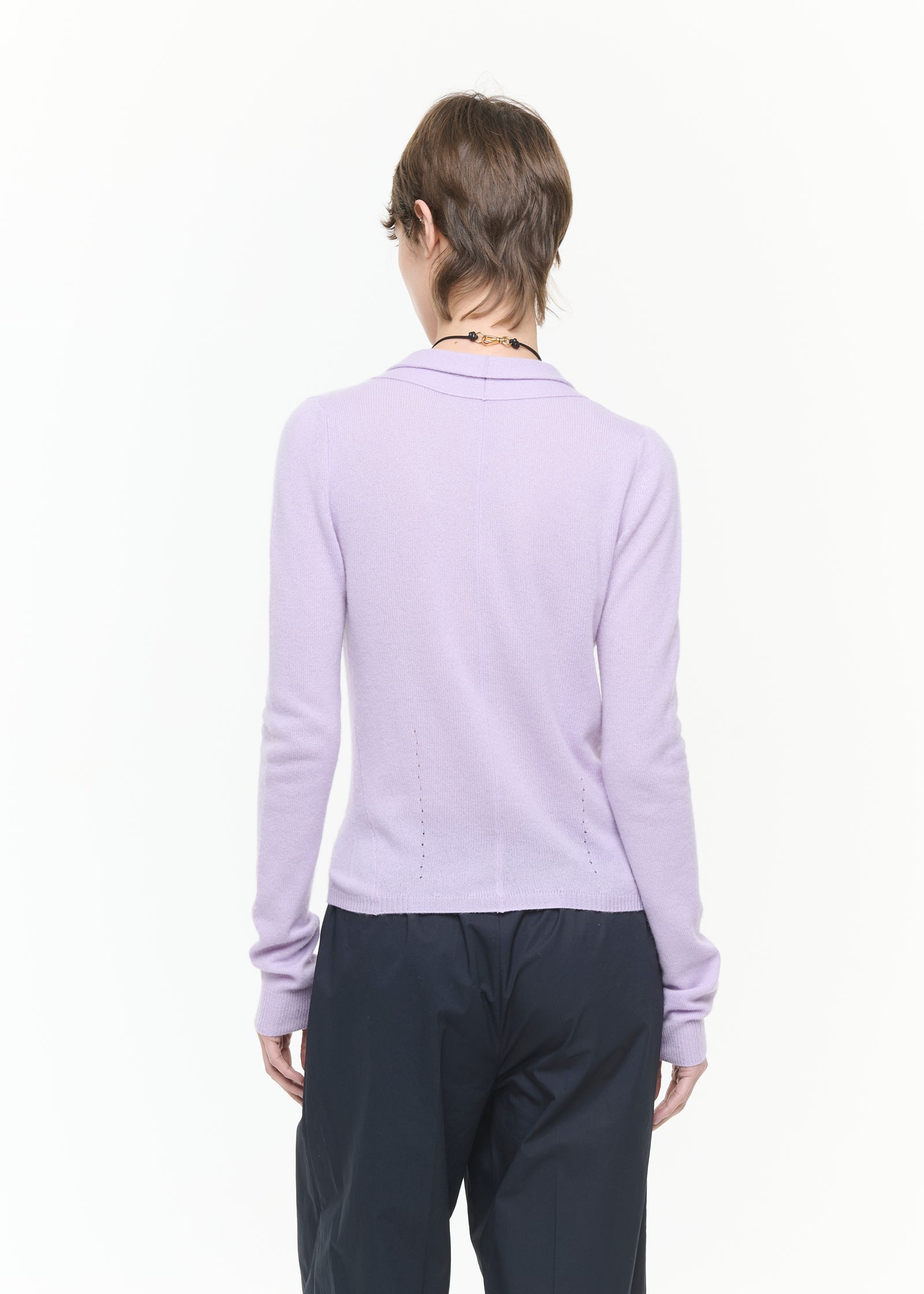 CARDIGAN IN CASHMERE LILLA CON SCOLLO A V