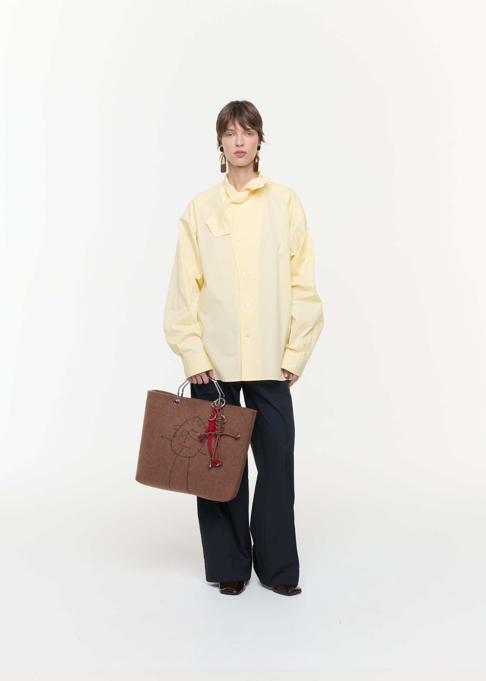 PILI AND BIANCA WOOL COAT SHOPPING BAG