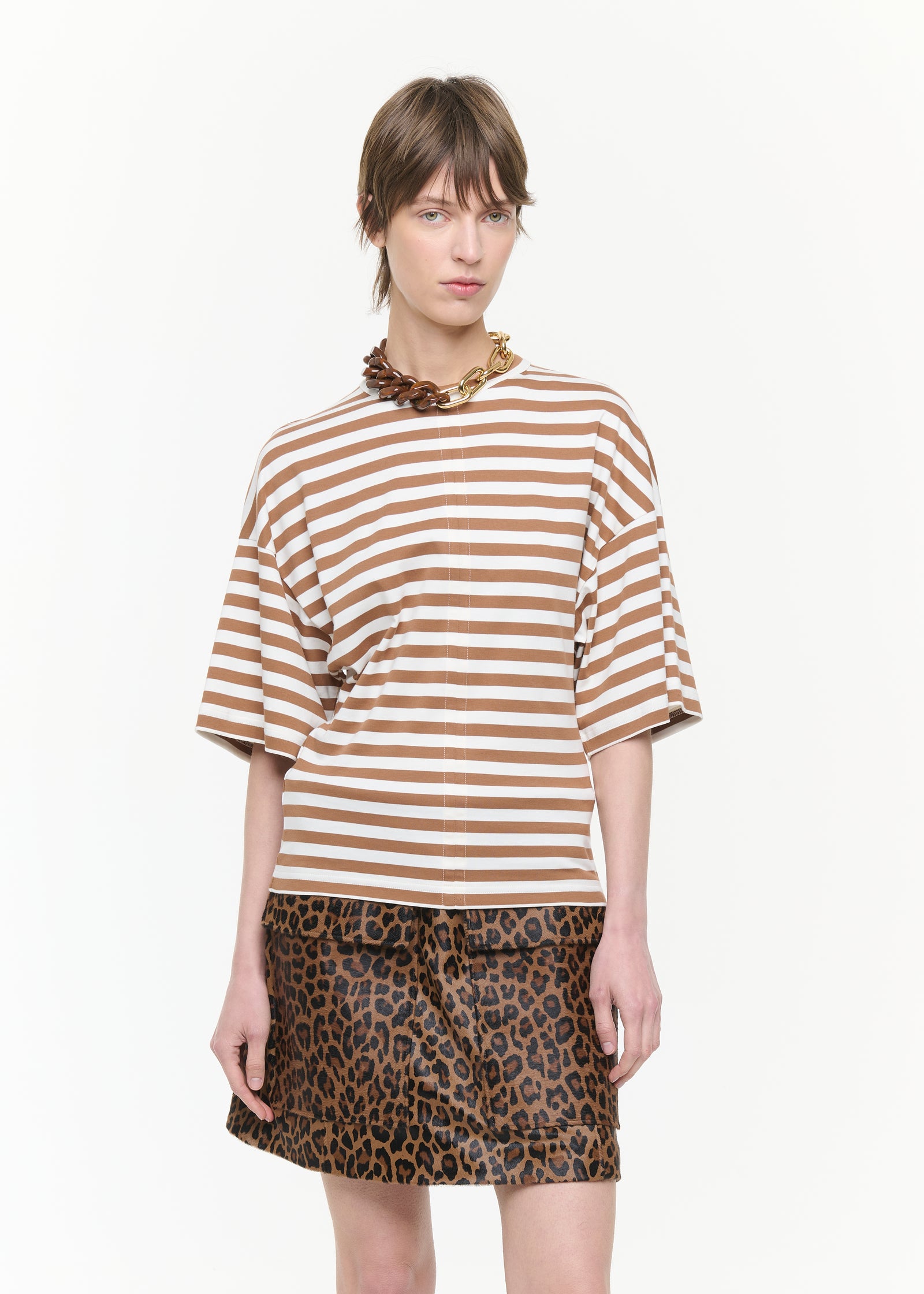 BROWN CREAM STRIPED FITTED T-SHIRT