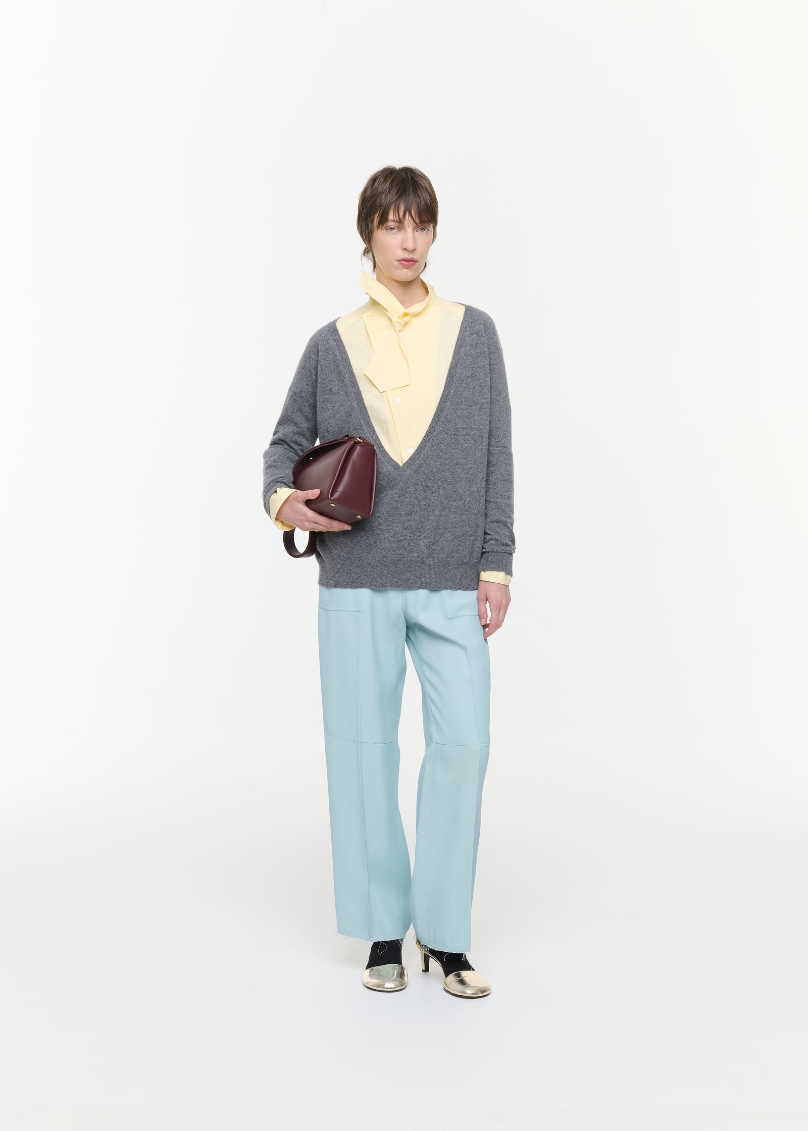GREY DEEP V-NECK SWEATER