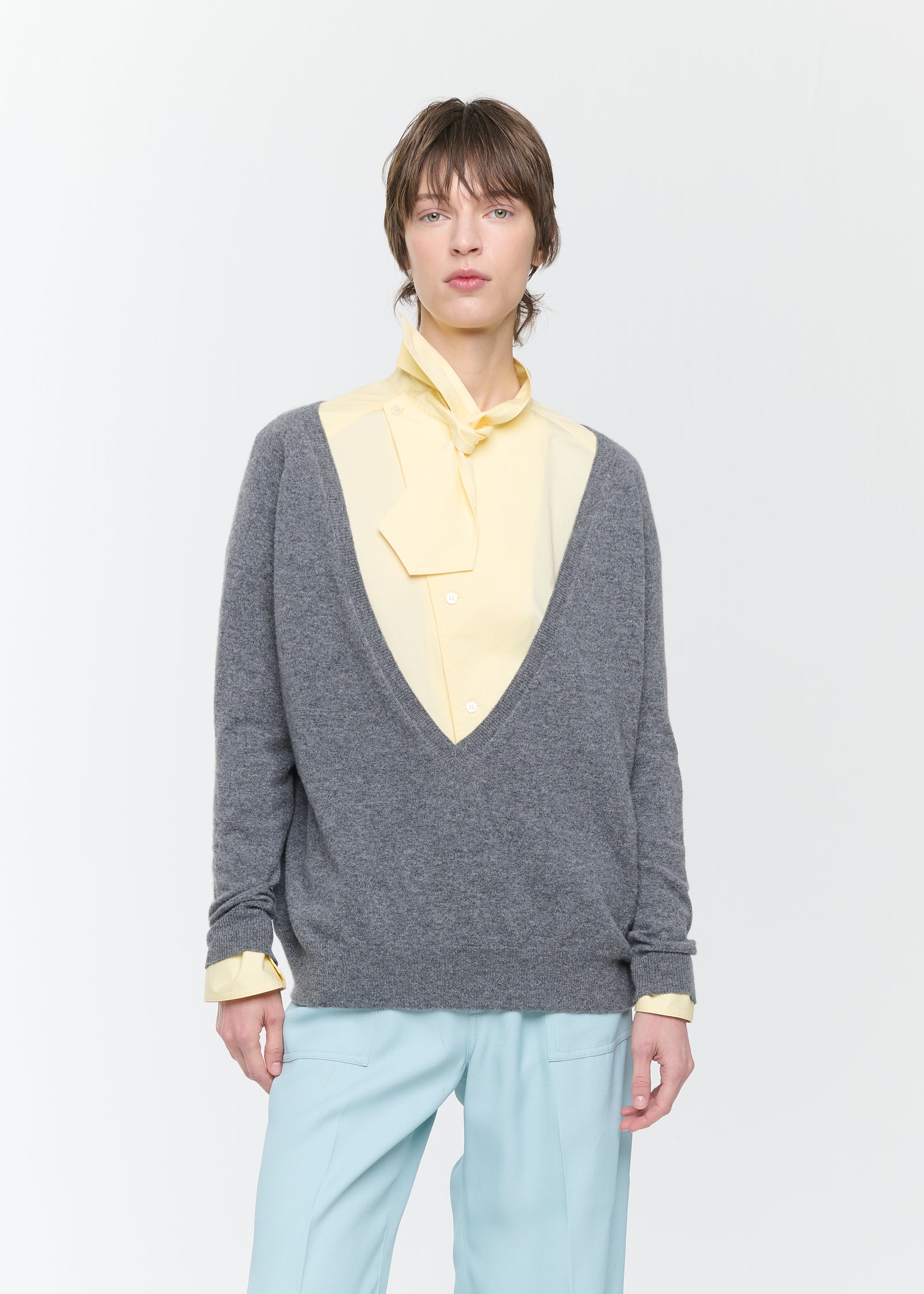 GREY DEEP V-NECK SWEATER