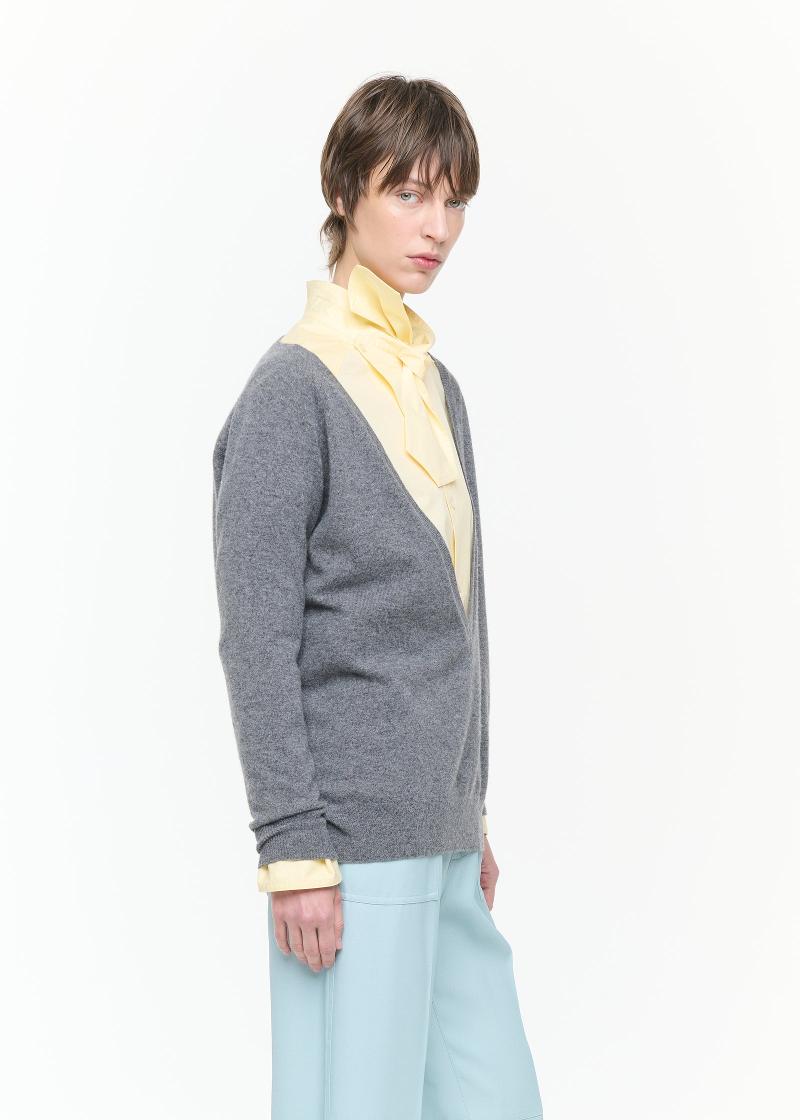 GREY DEEP V-NECK SWEATER