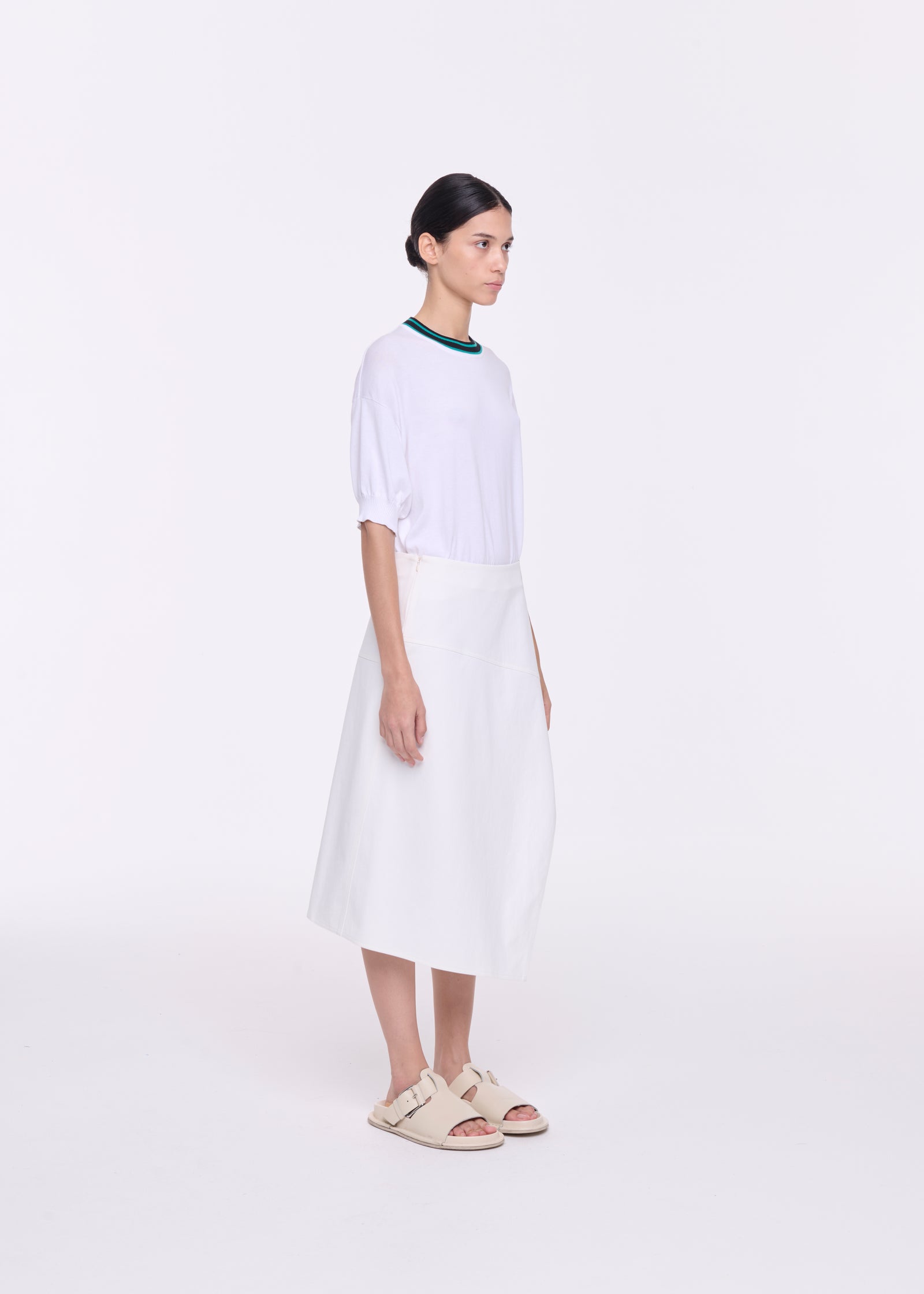 WHITE PANEL SKIRT WITH SIDE SLIT