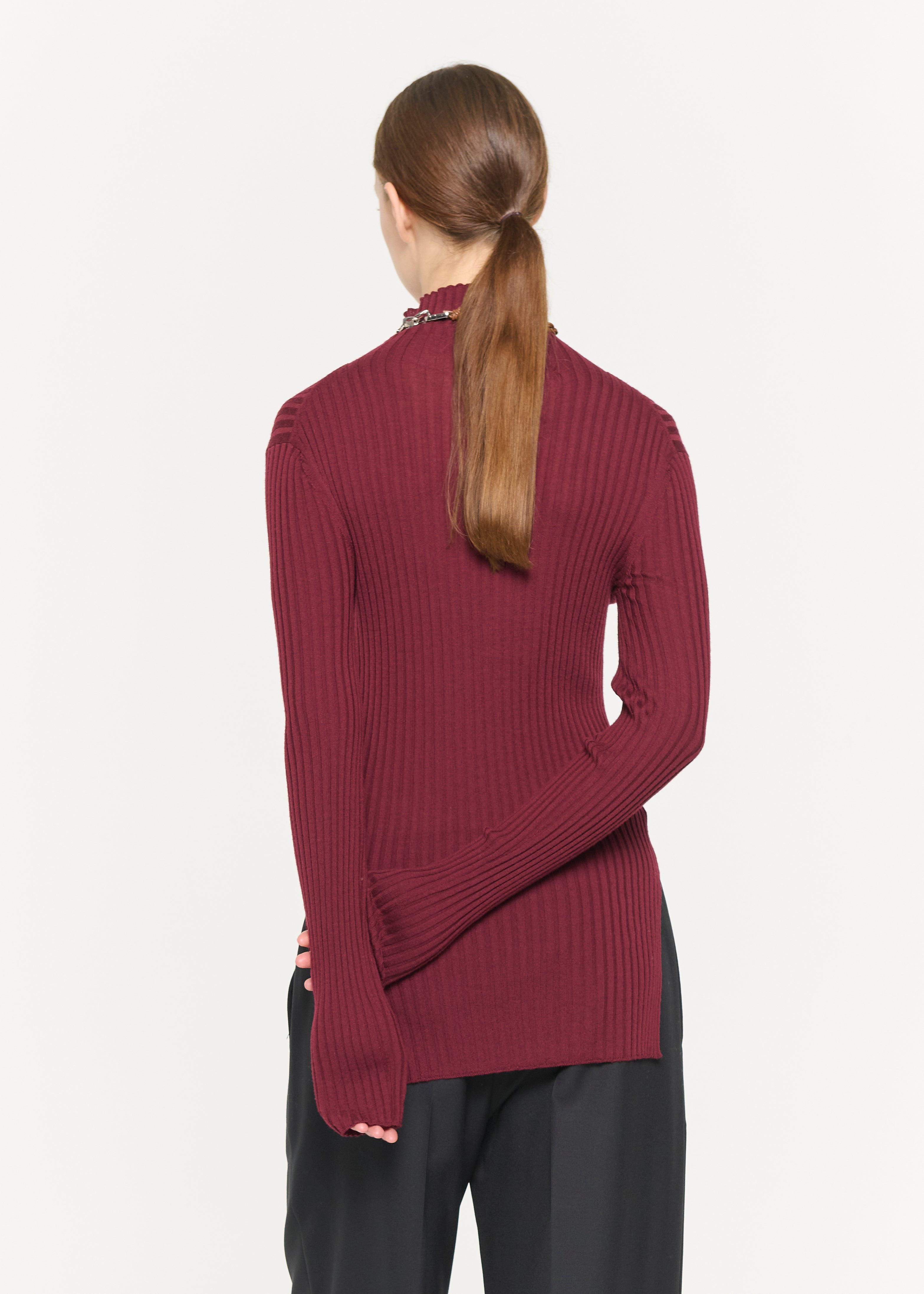 BURGUNDY MERINO TURTLENECK SWEATER