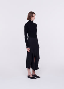 BLACK MERINO TURTLENECK SWEATER