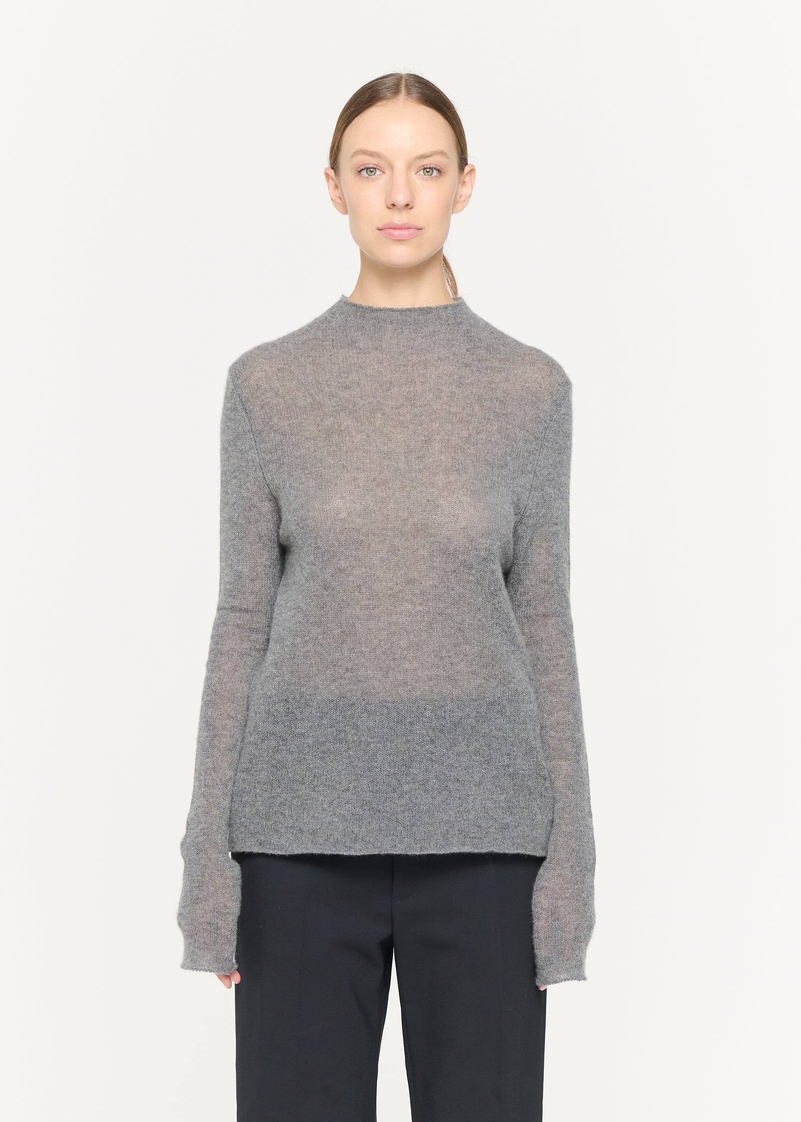 GREY CREW NECK CASHMERE SWEATER