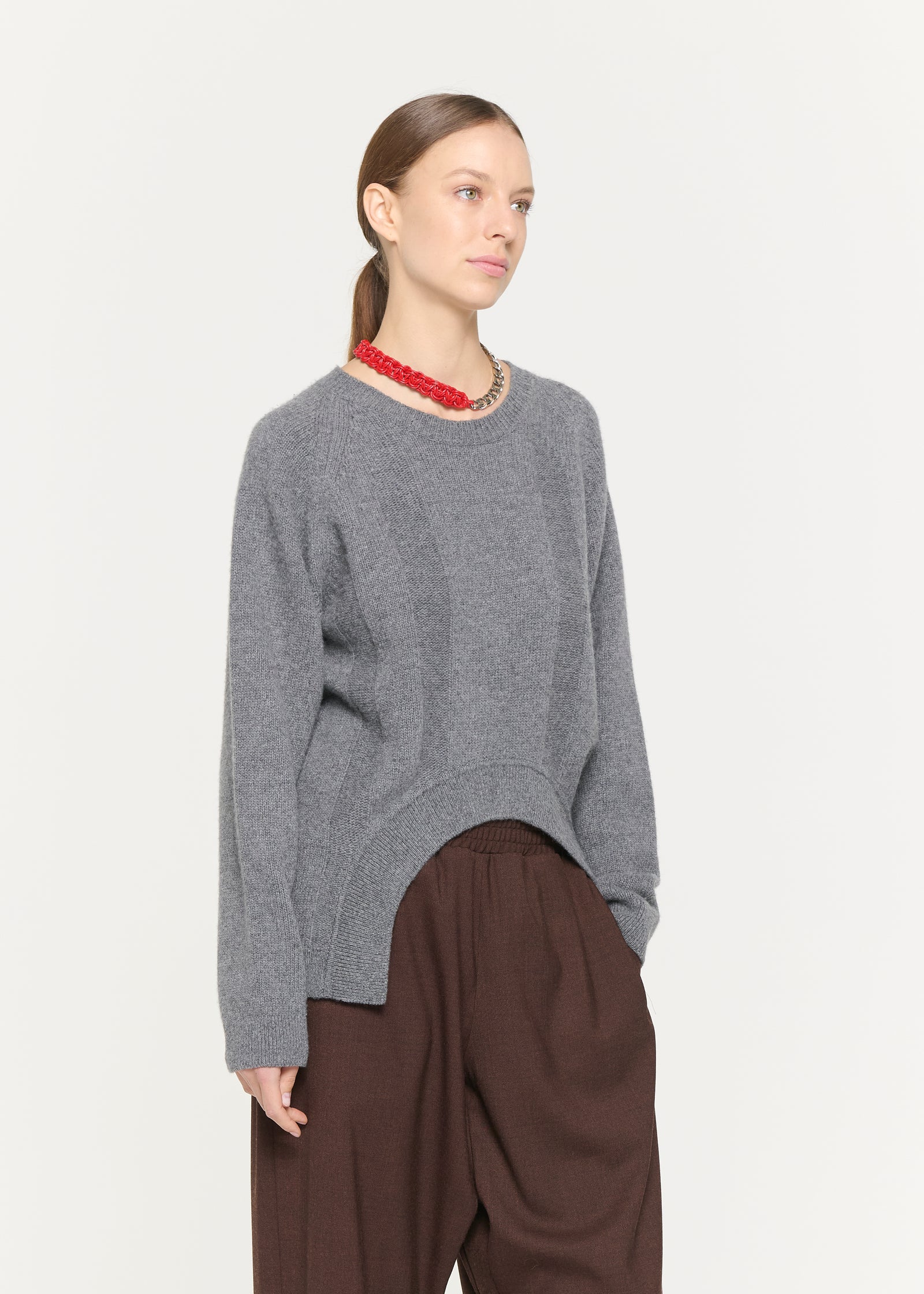 GREY CREW NECK SWEATER