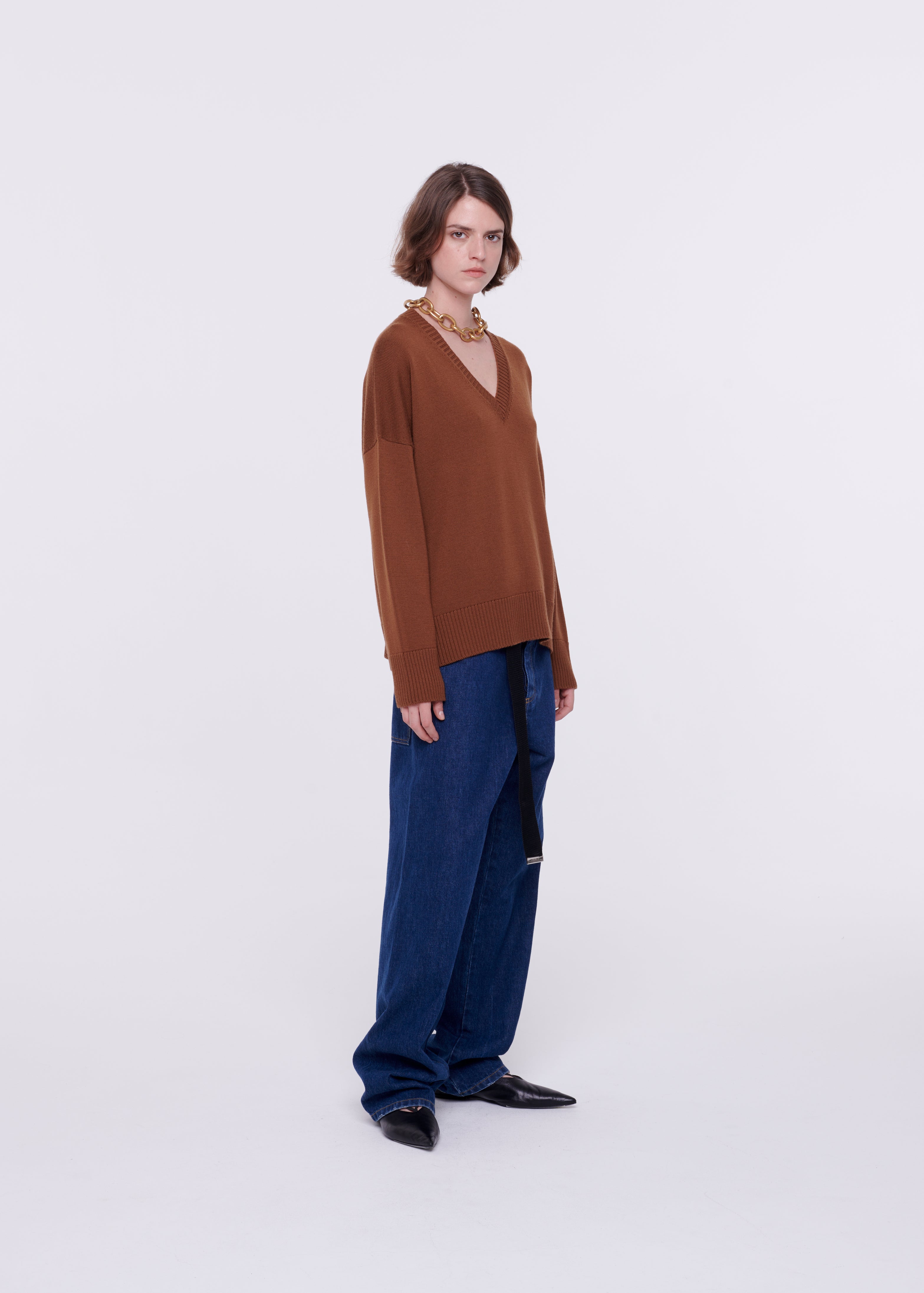 TOASTED MERINO WOOL V-NECK SWEATER