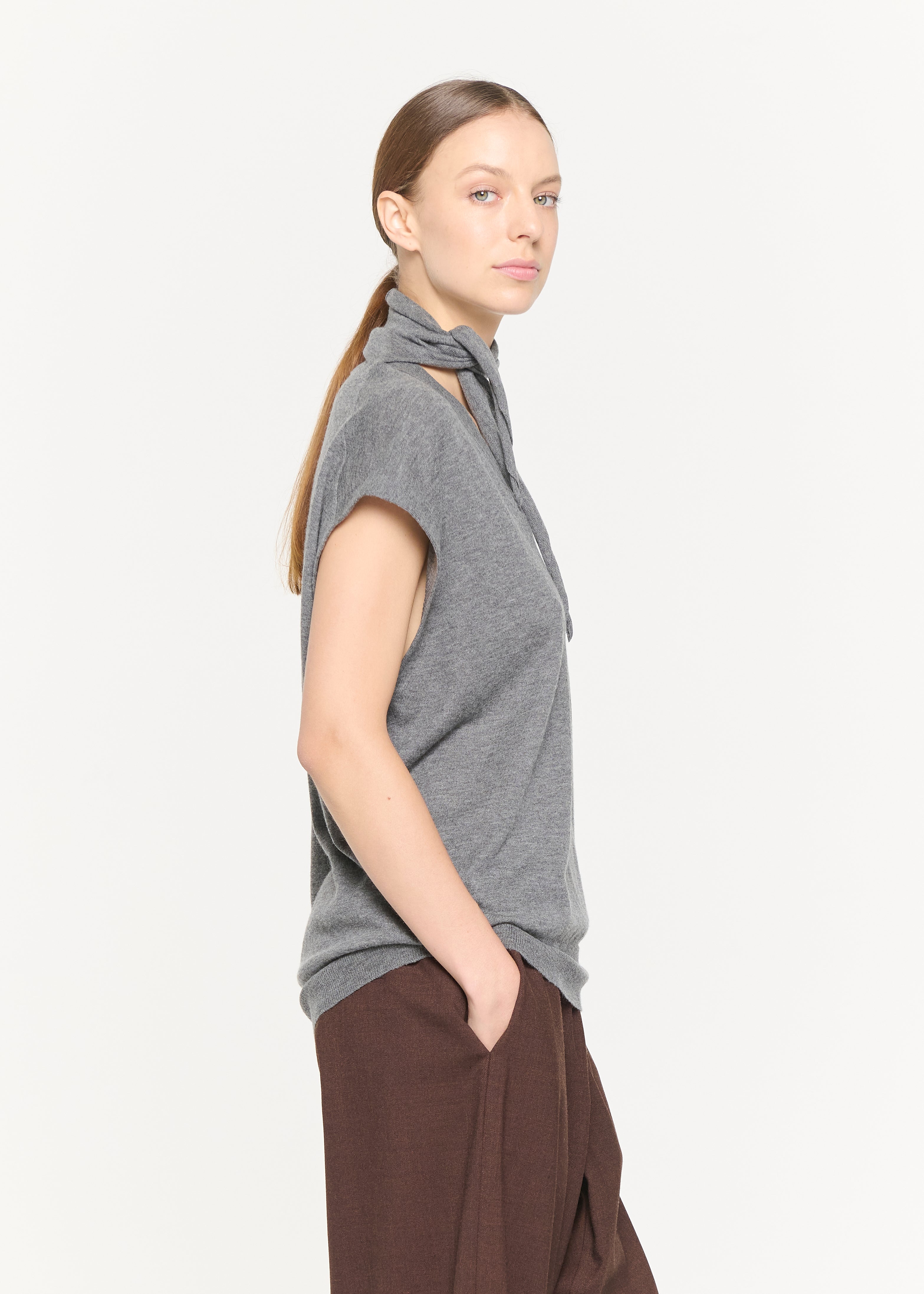 GREY KNIT VEST WITH SHAWL