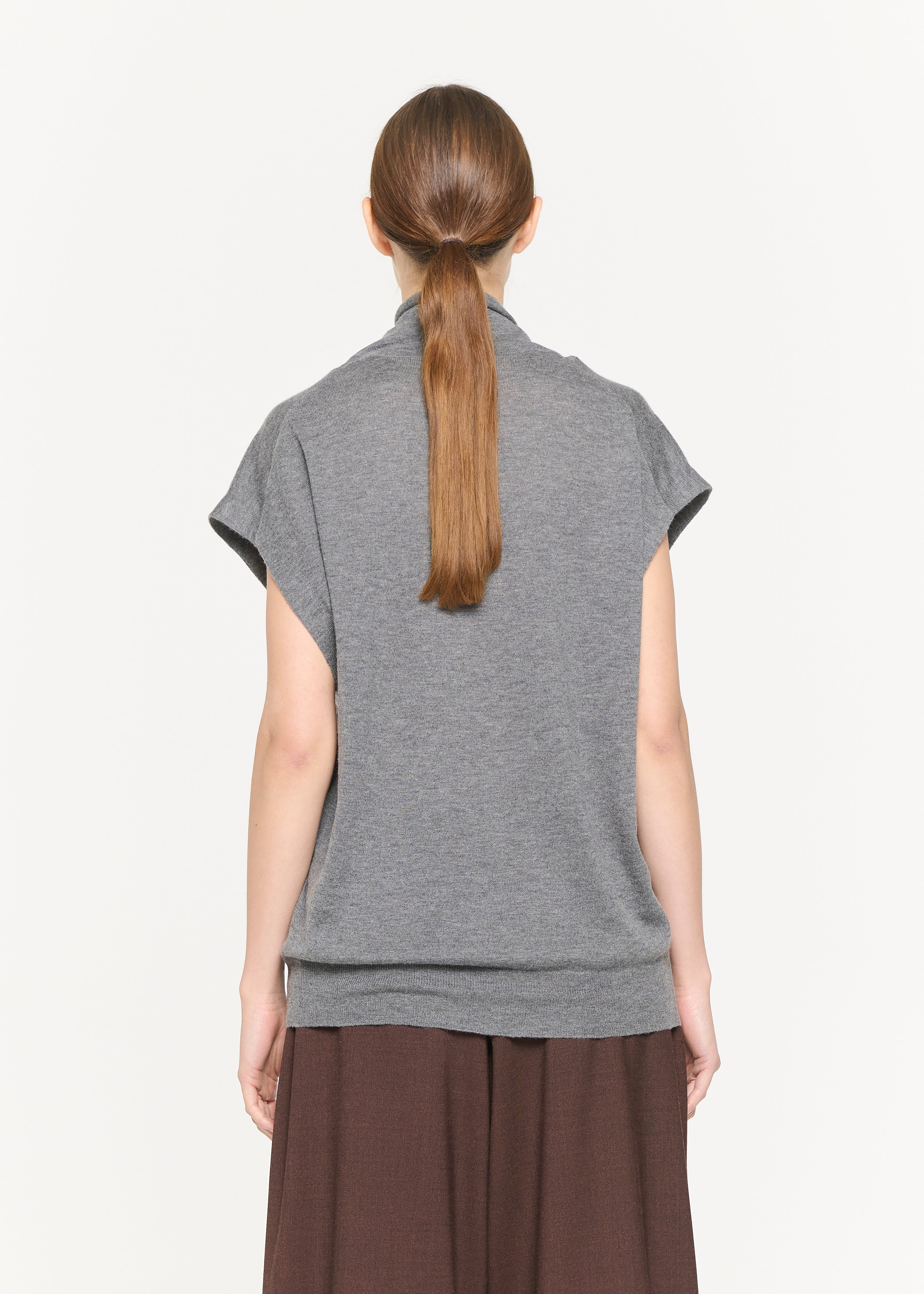 GREY KNIT VEST WITH SHAWL