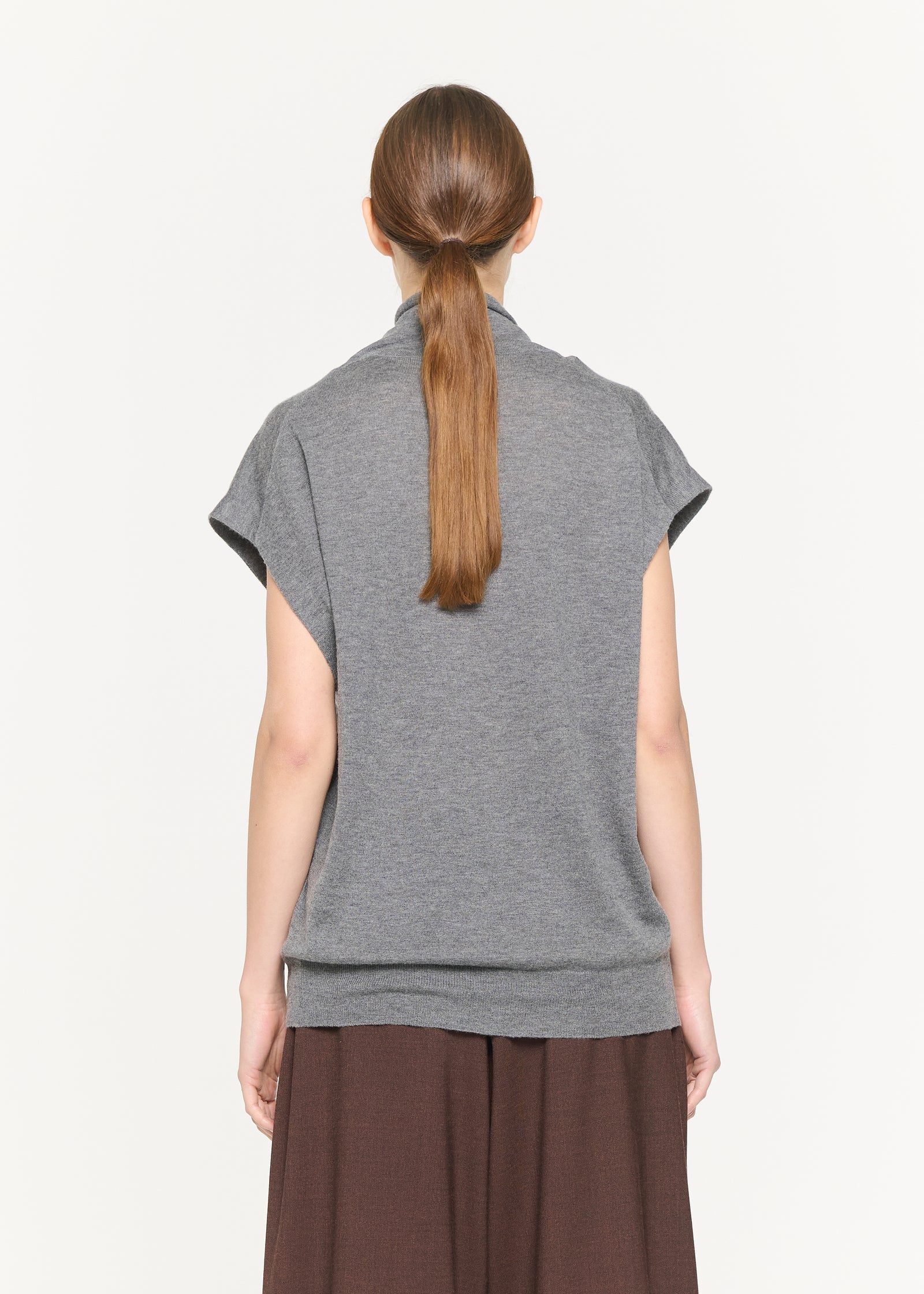 GREY KNIT VEST WITH SHAWL