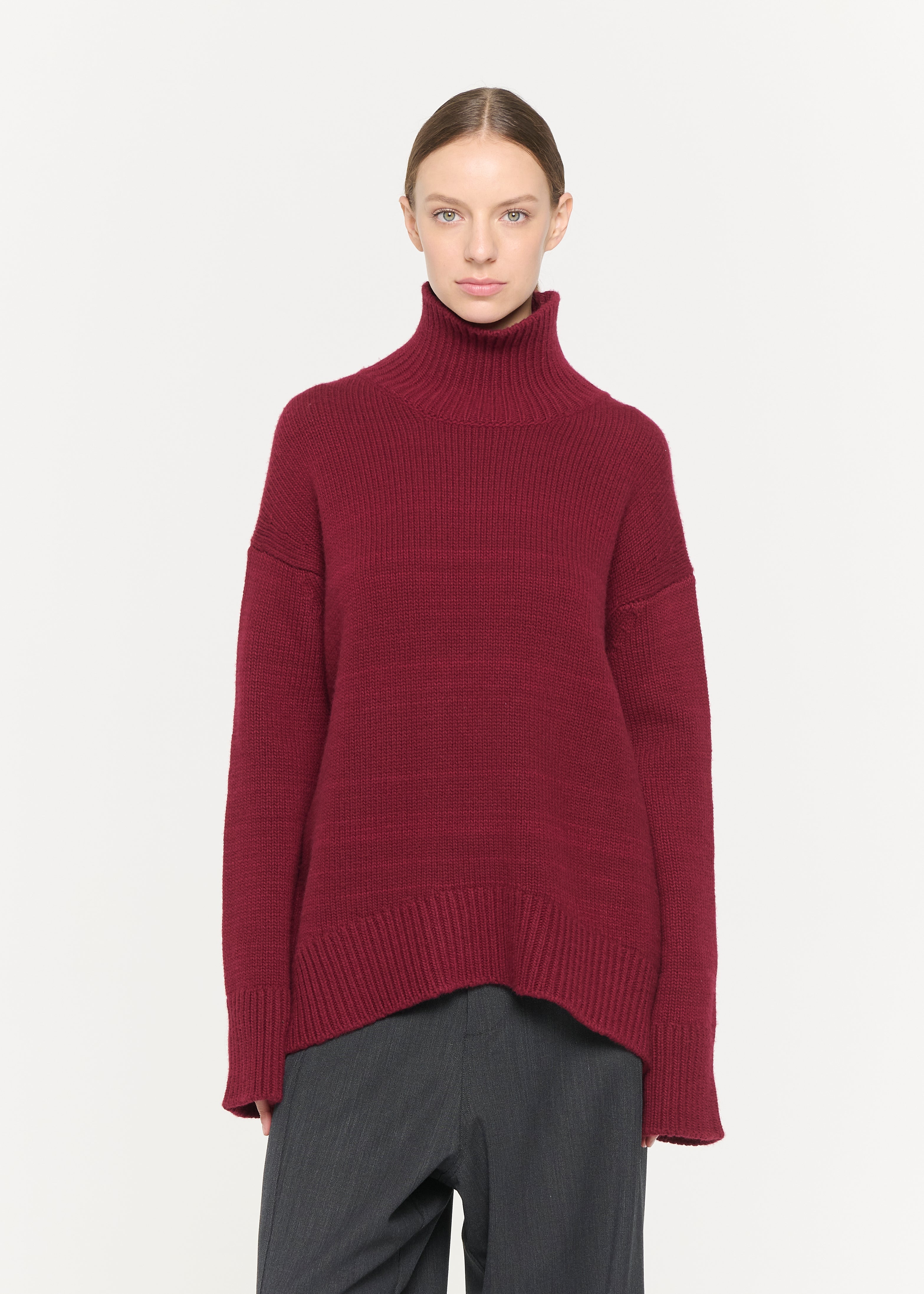 CASHMERE TURTLENECK SWEATER BURGUNDY