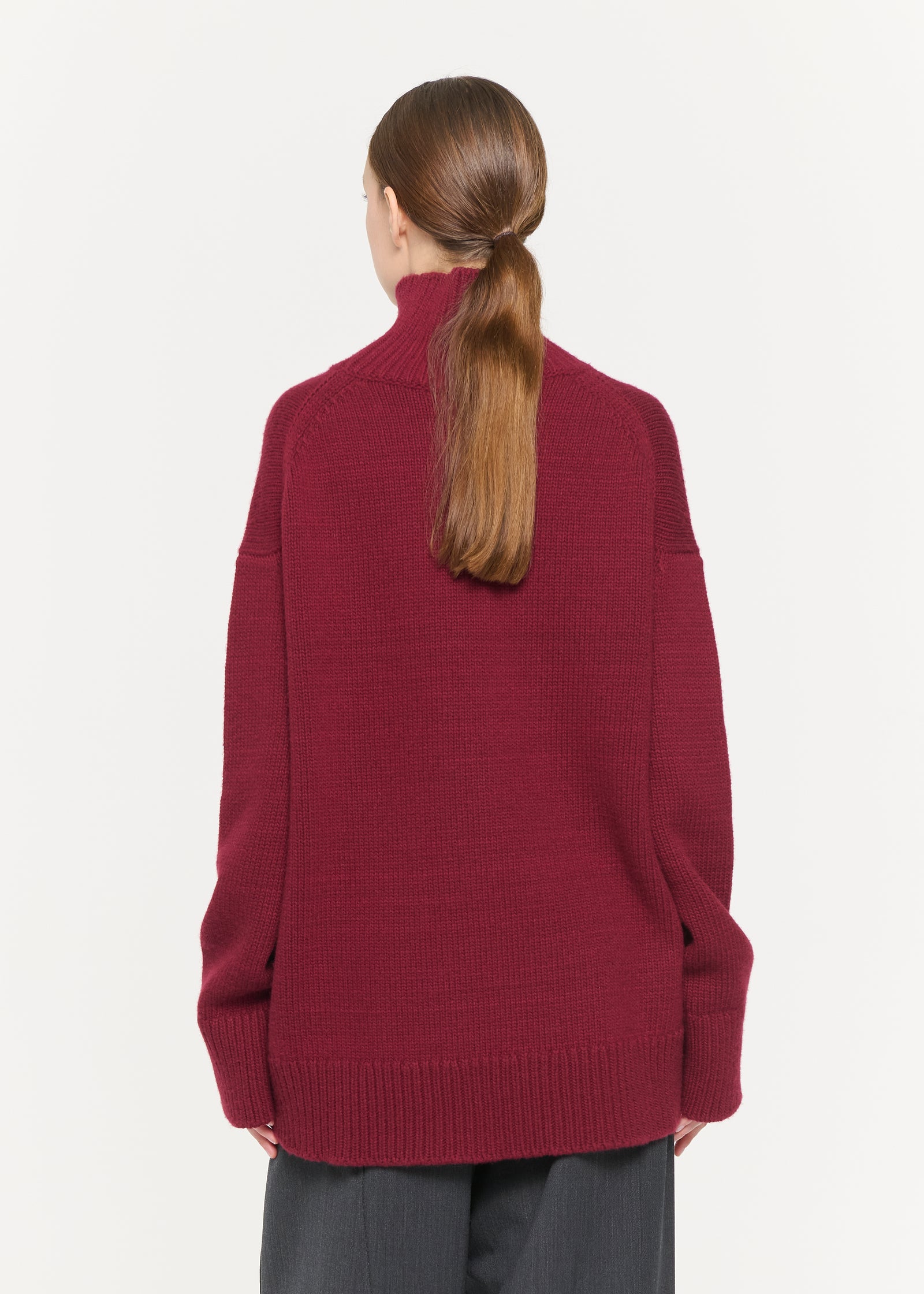 CASHMERE TURTLENECK SWEATER BURGUNDY