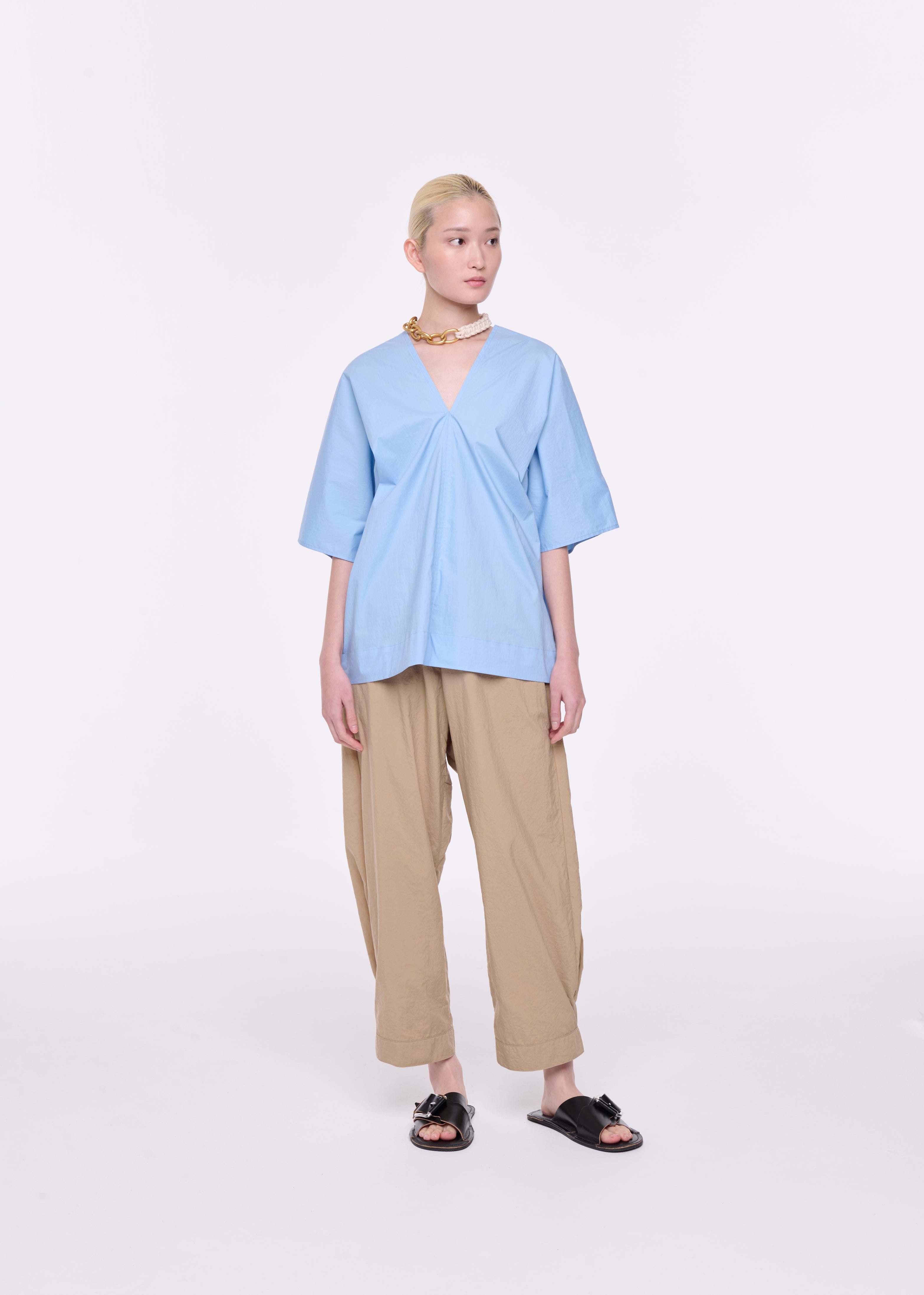 LIGHT BLUE COTTON V-NECK TOP