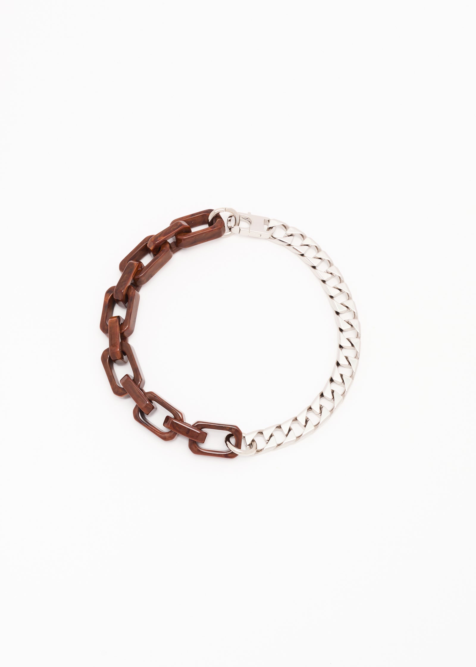 BROWN NECKLACE WITH FLAT CHAIN