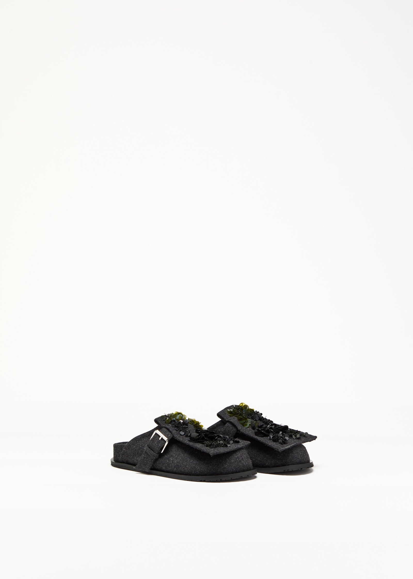 WOOL CLOGS WITH REMOVABLE EMBROIDERED FLAP