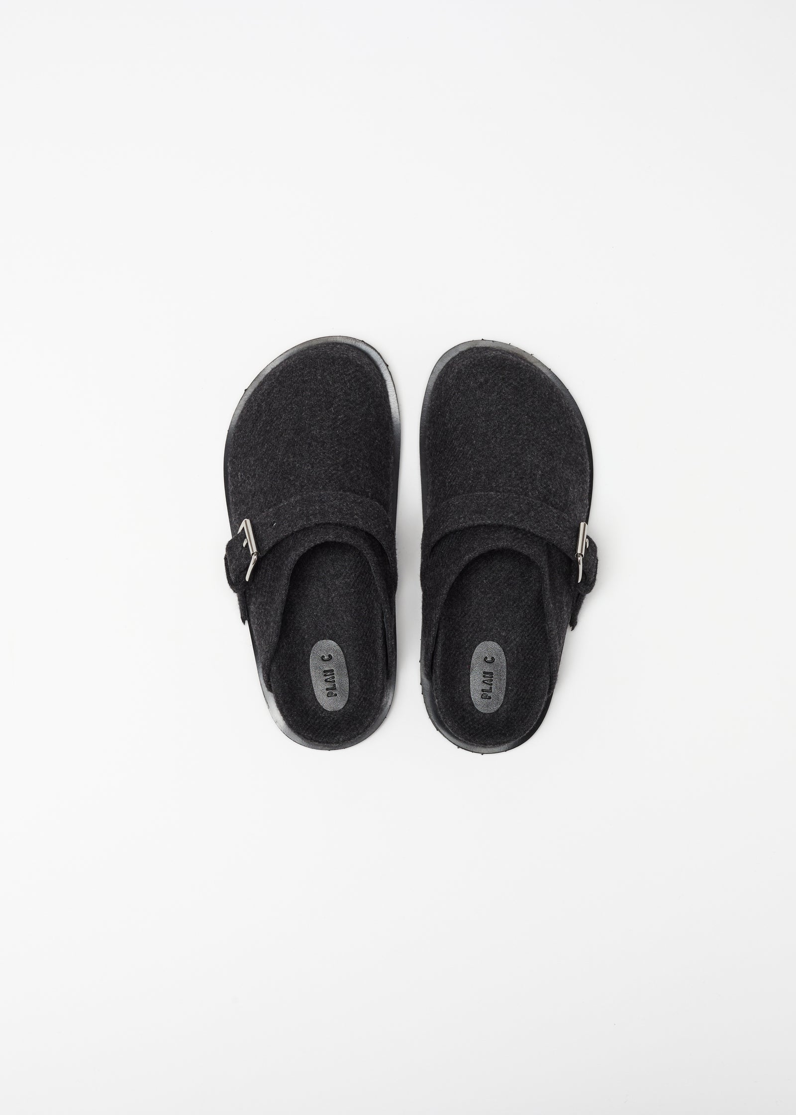 WOOL CLOGS WITH REMOVABLE EMBROIDERED FLAP