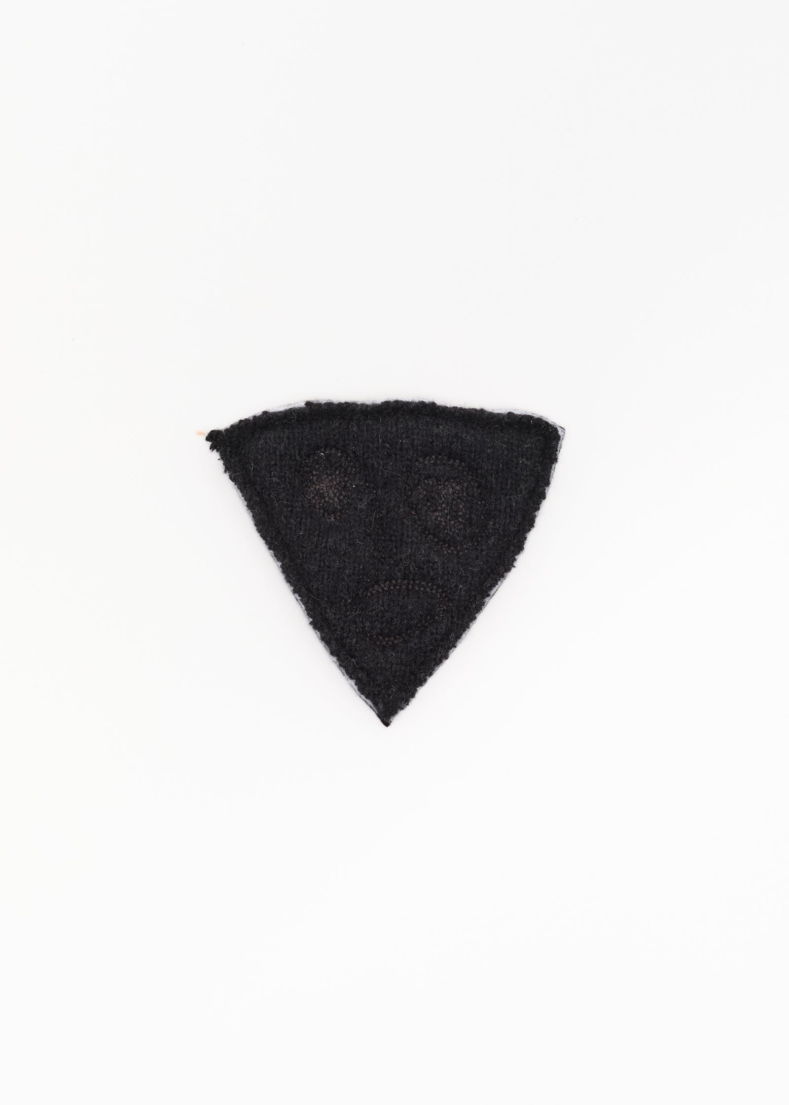 BLACK WOOL "BIANCA" PIN
