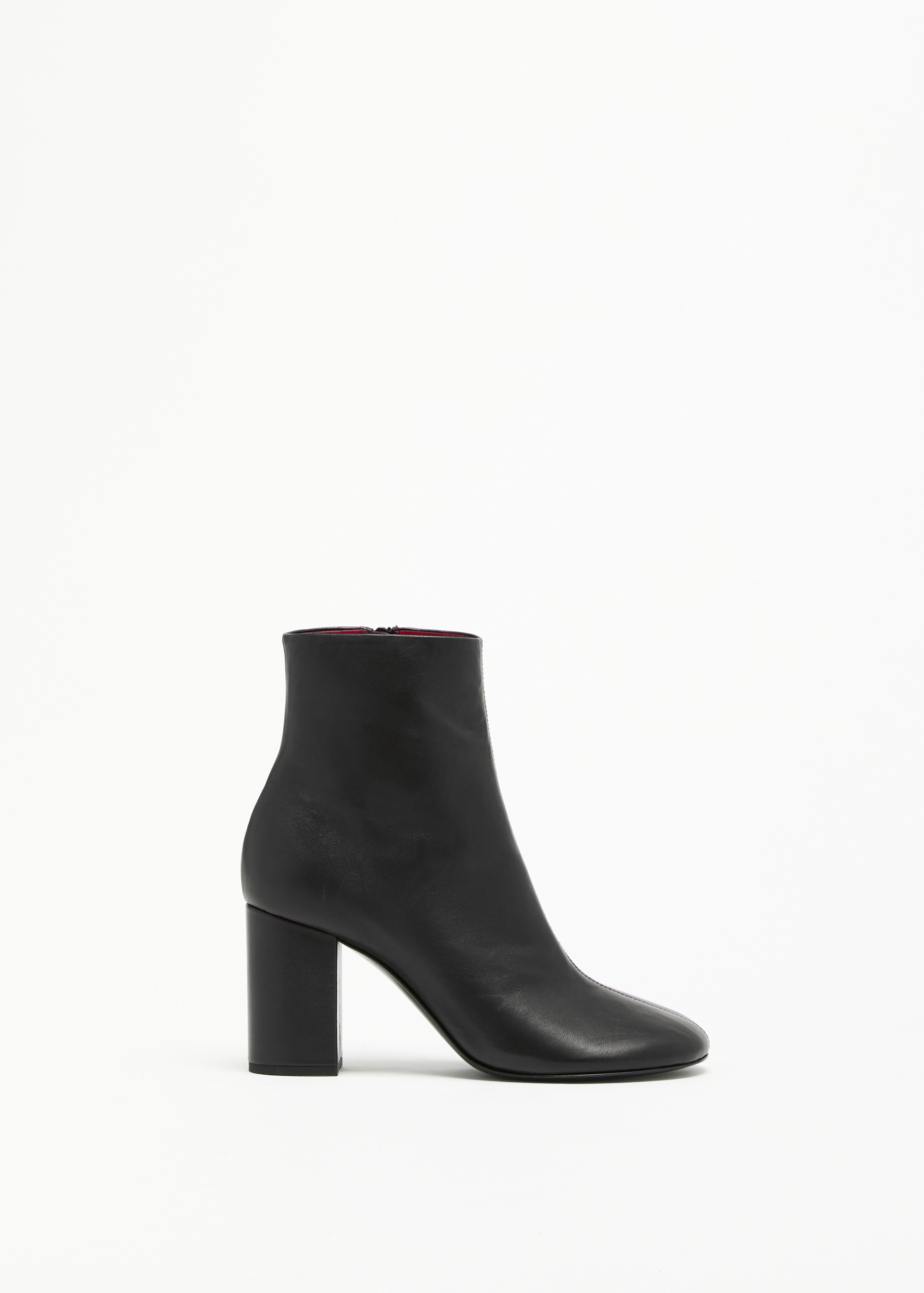 BLACK LEATHER HEELED ANKLE BOOTS