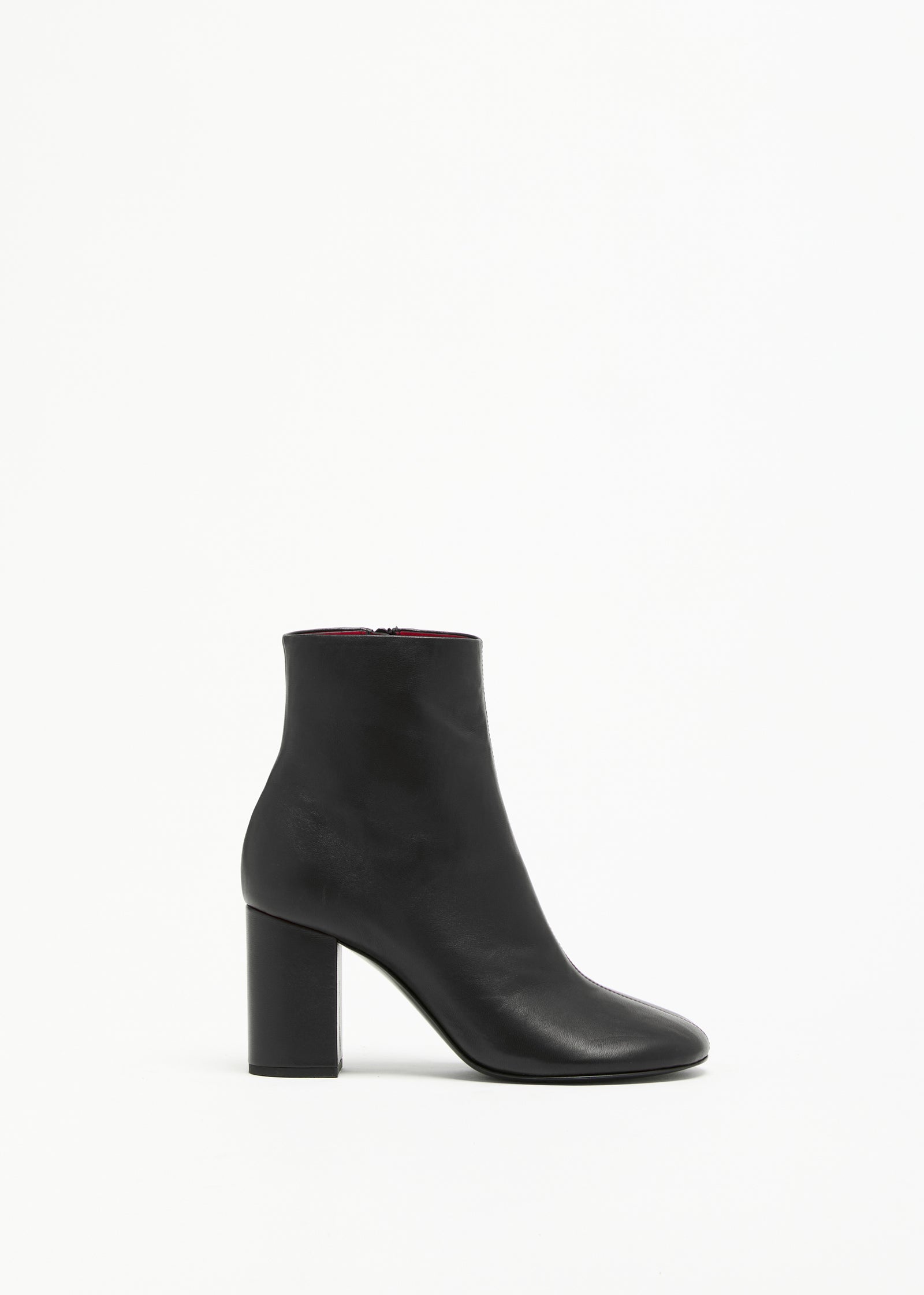 BLACK LEATHER HEELED ANKLE BOOTS